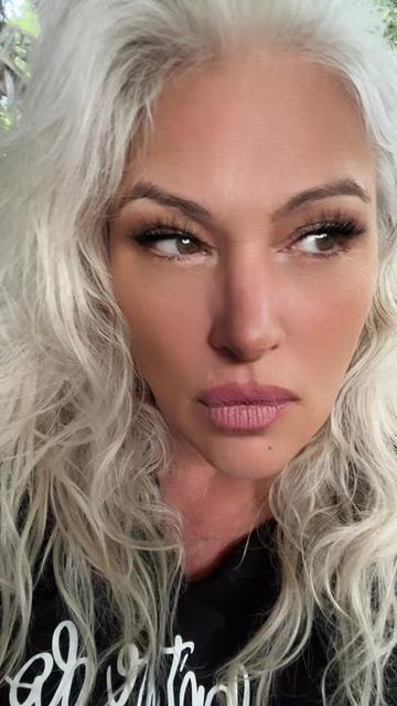@Canuck 🇨🇦 Cindy ❌