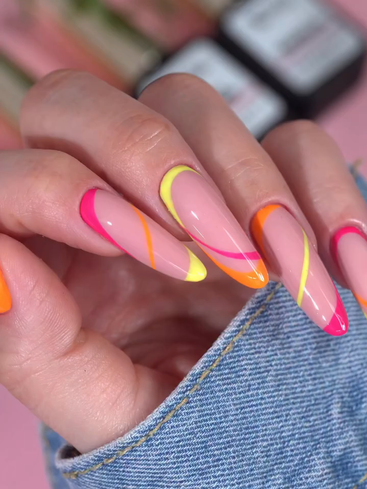 @Nails Company