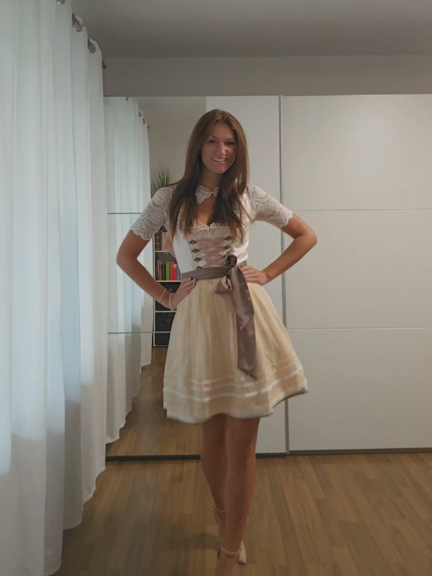 @Larissa ✨️