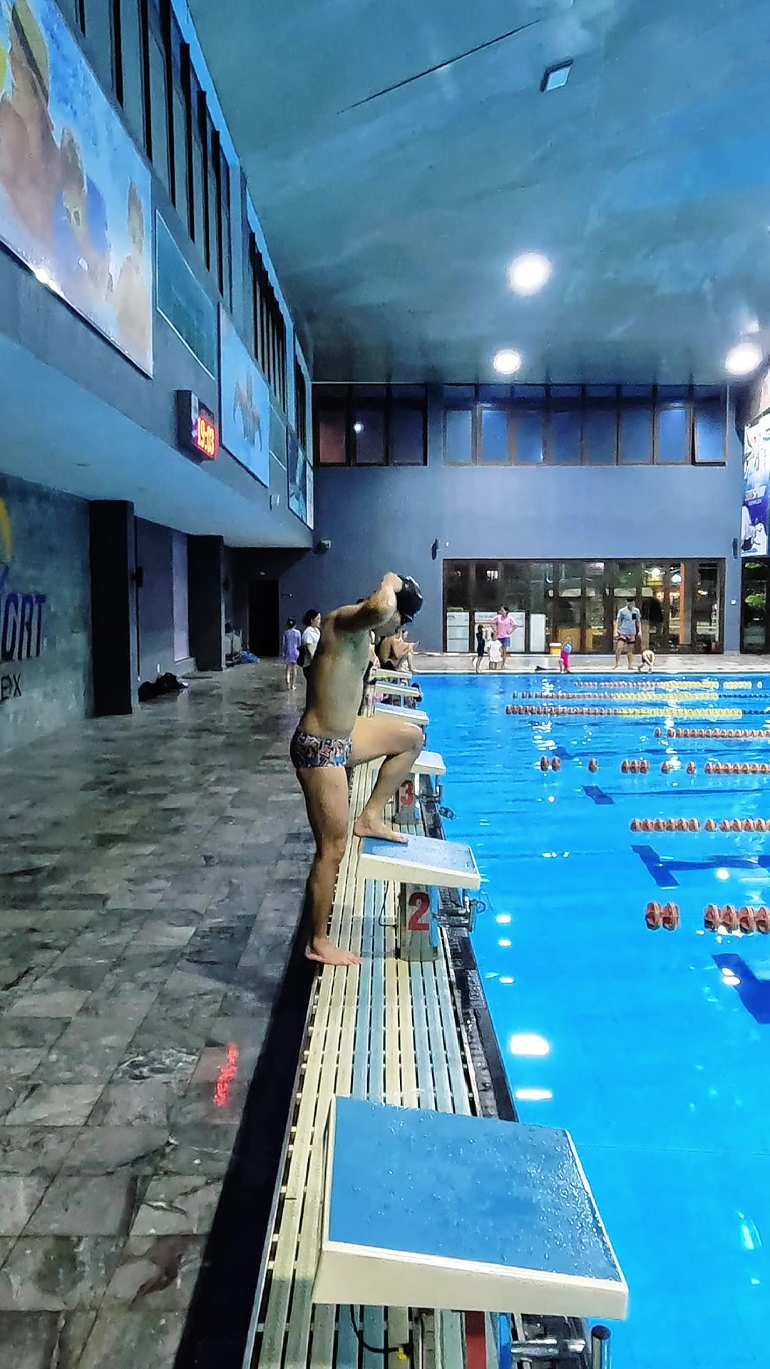 @Đinh Thuần Swimming