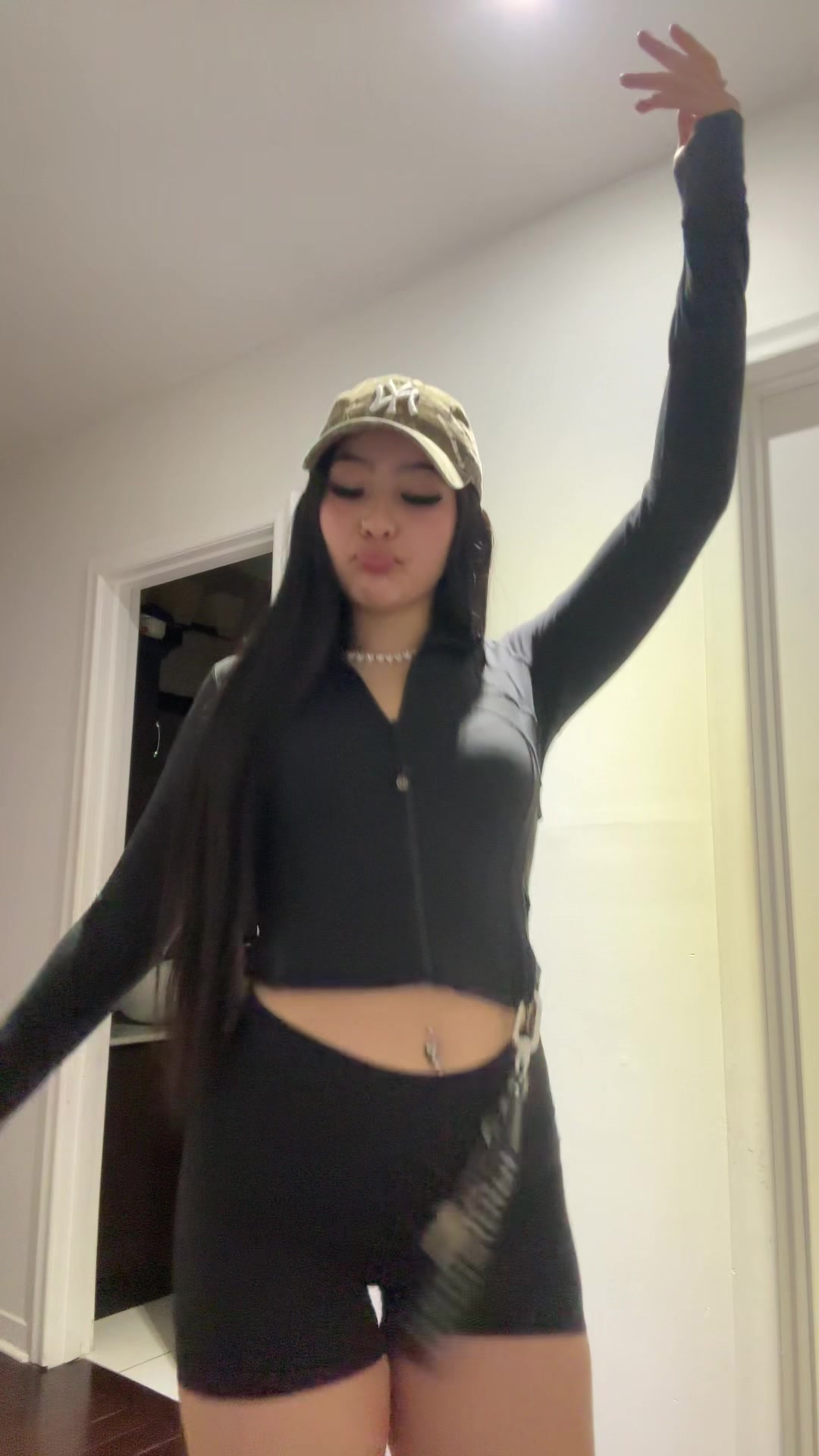 @️