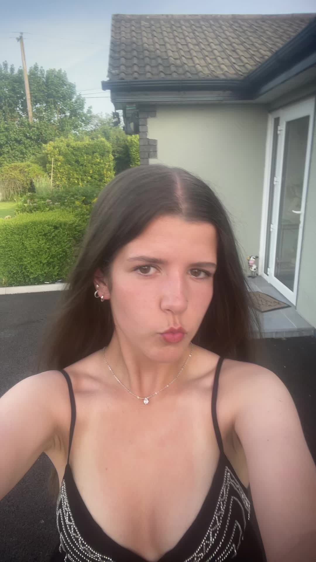 @&Eacute; A B H A