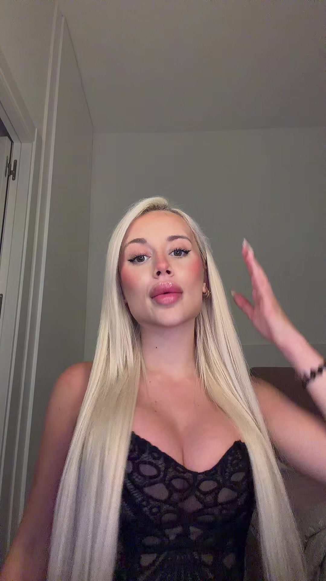@lauragoomeez_
