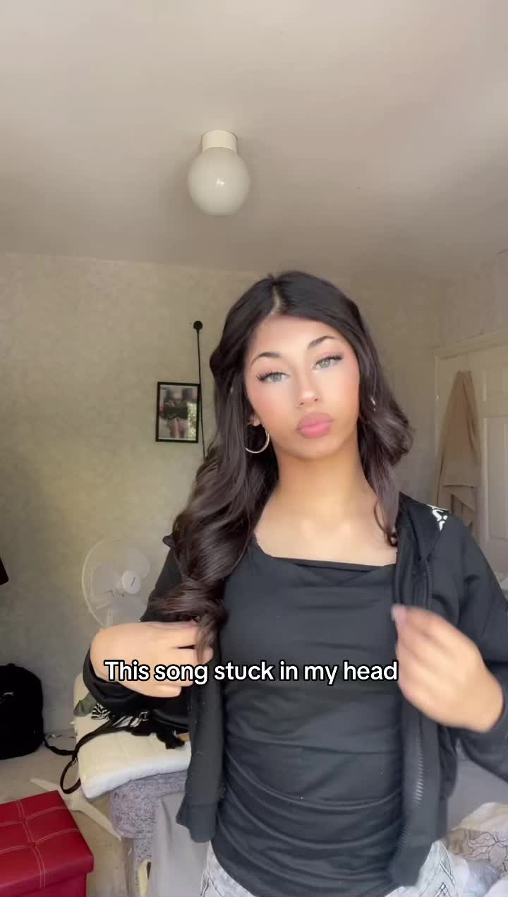 @𝐄ꨄ