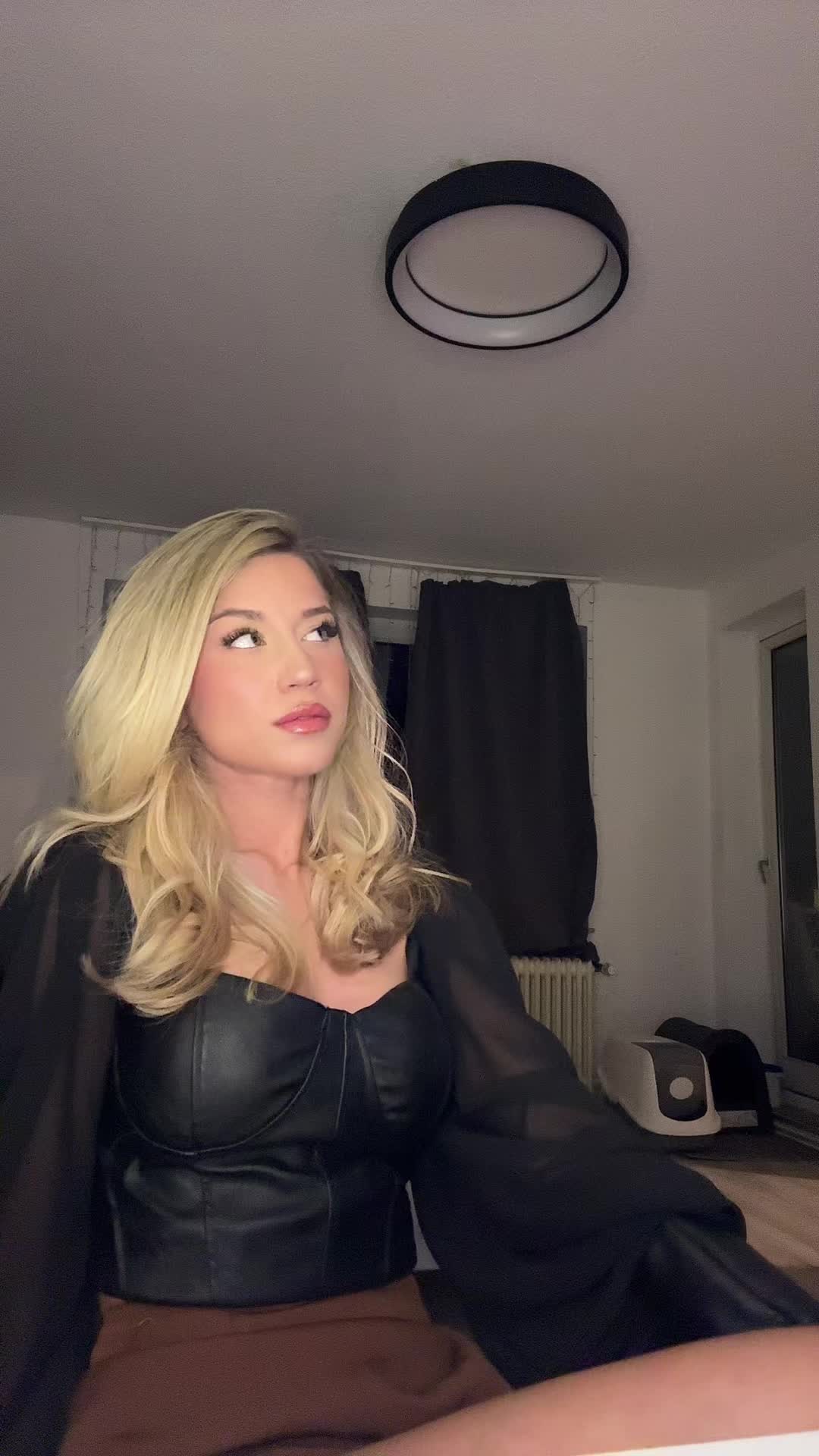 @Celinehnvr