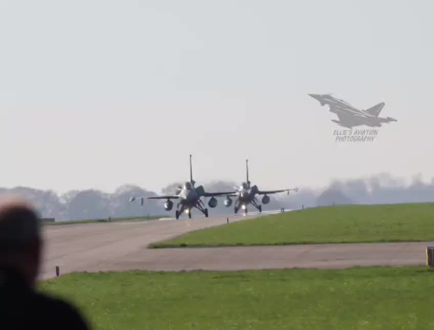 @ElliesArts&Aviation