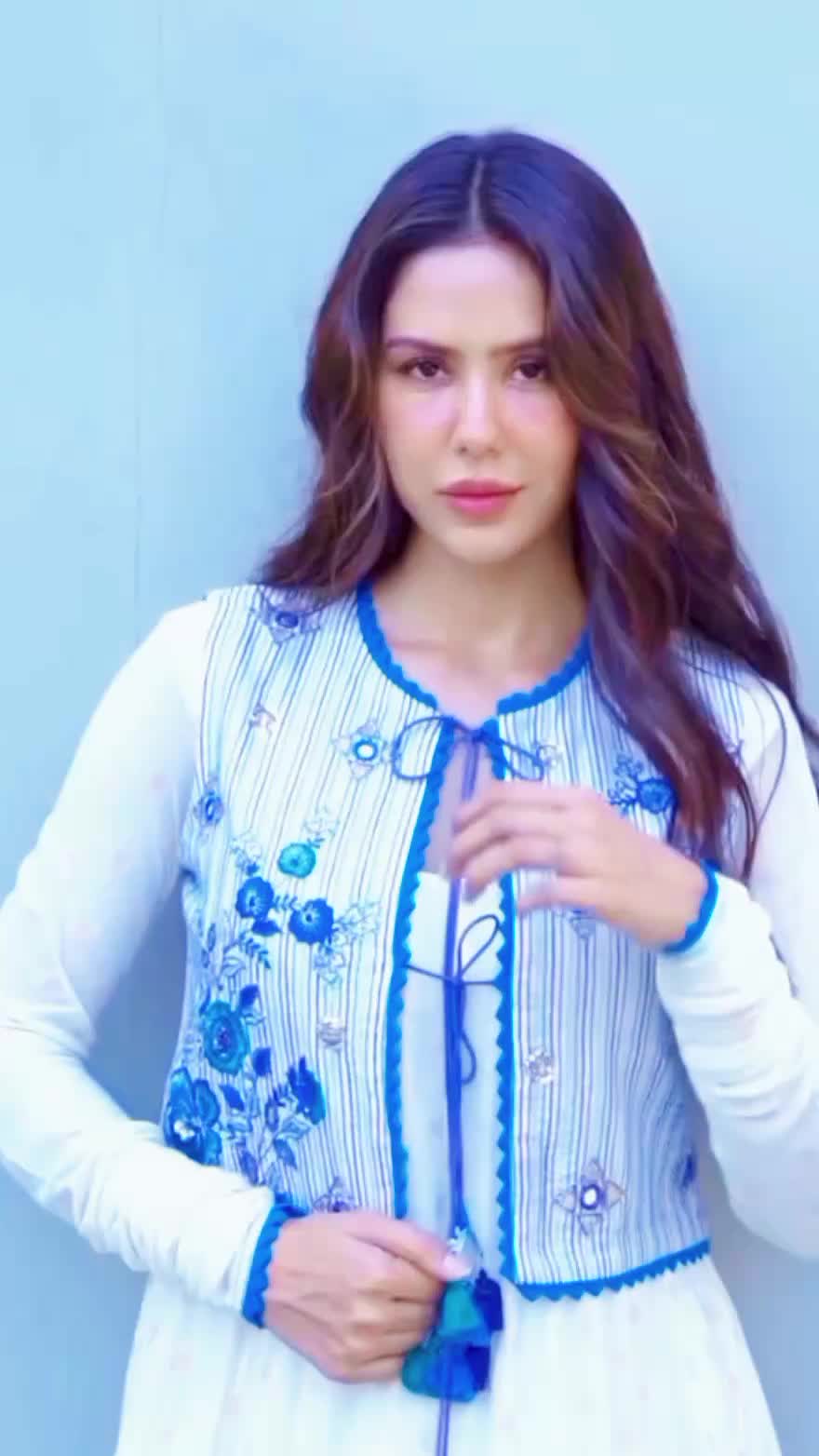 @sonam bajwa fans page