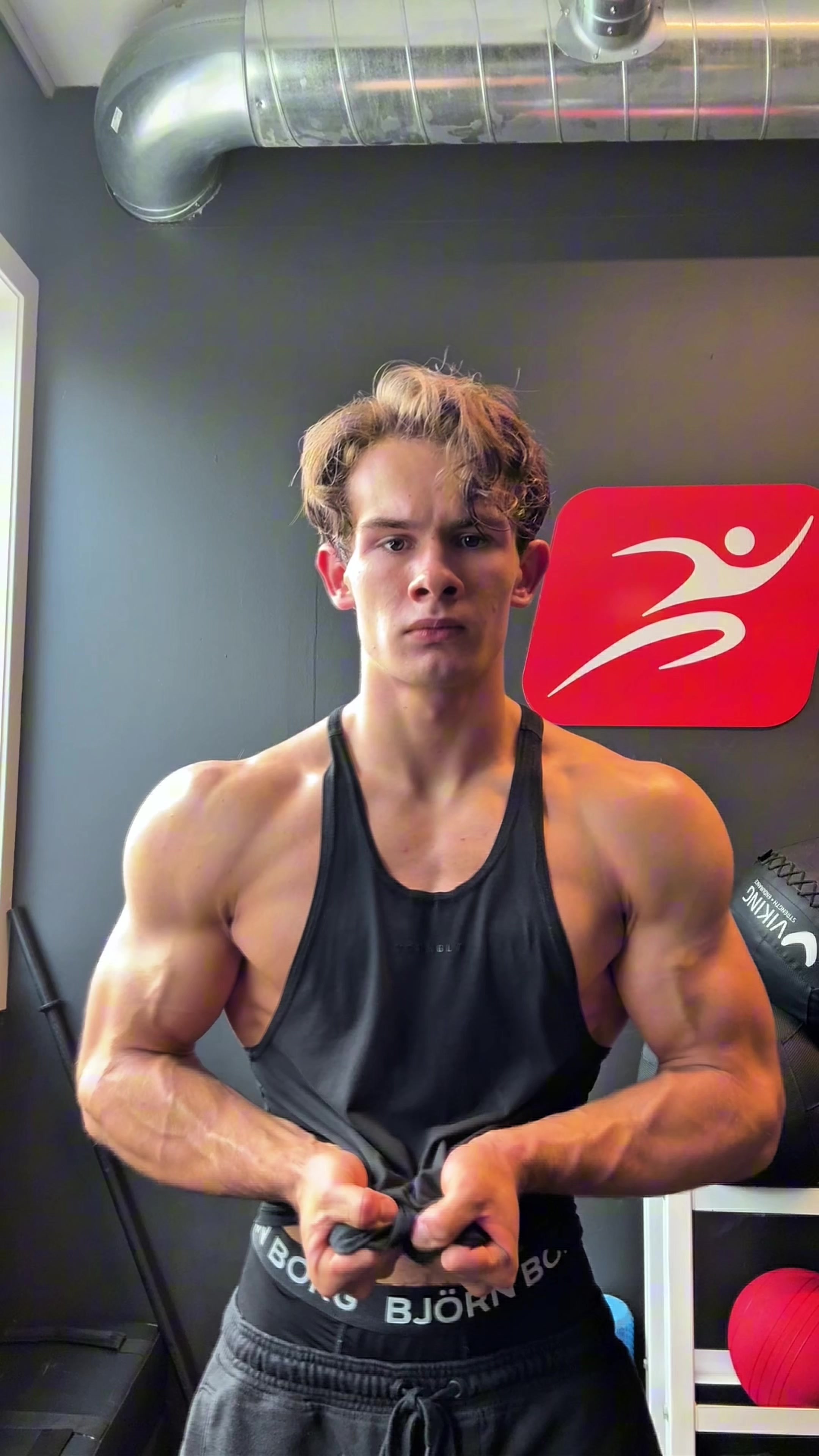 @Ludvikgoesgym