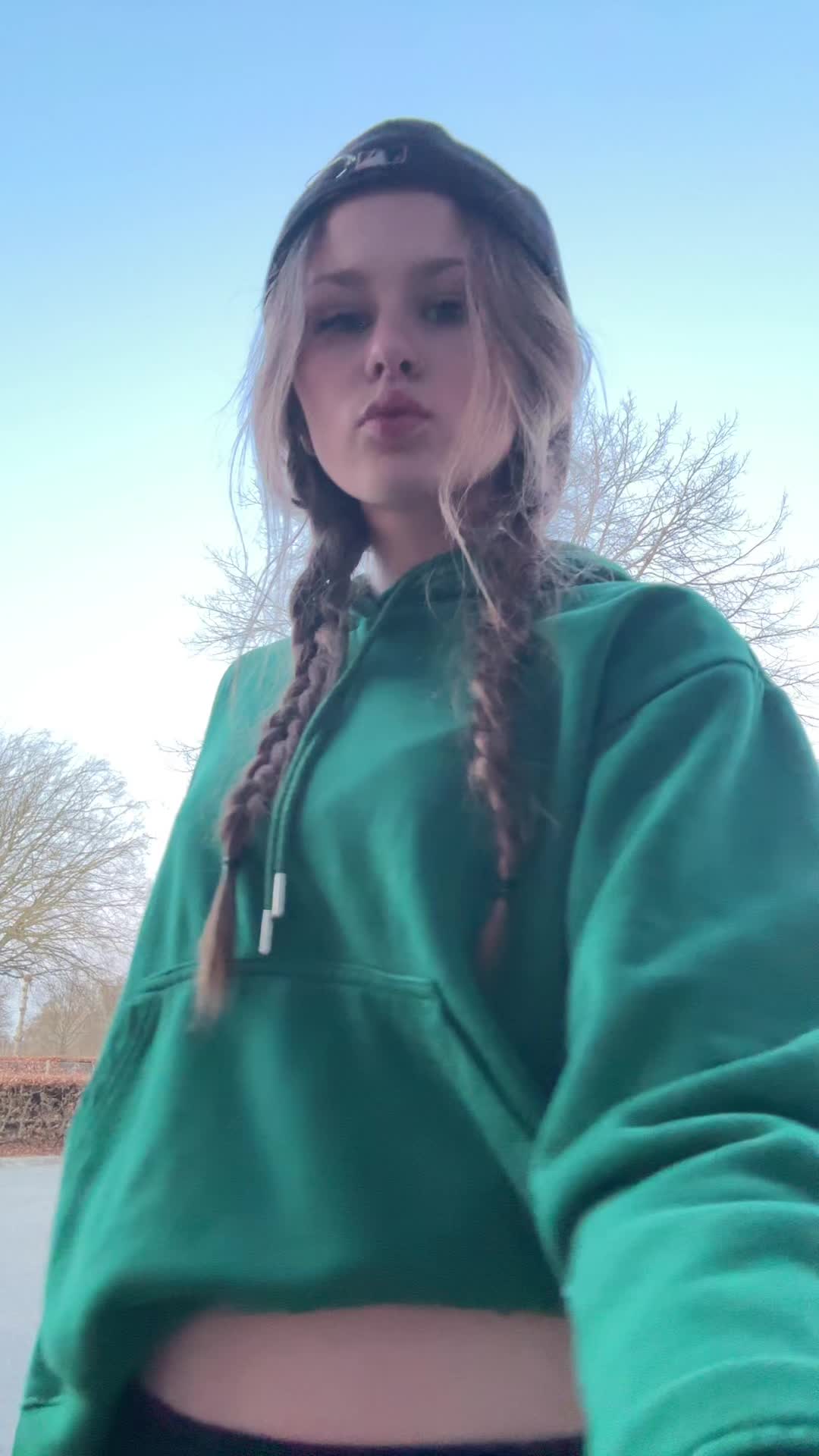 @🙉