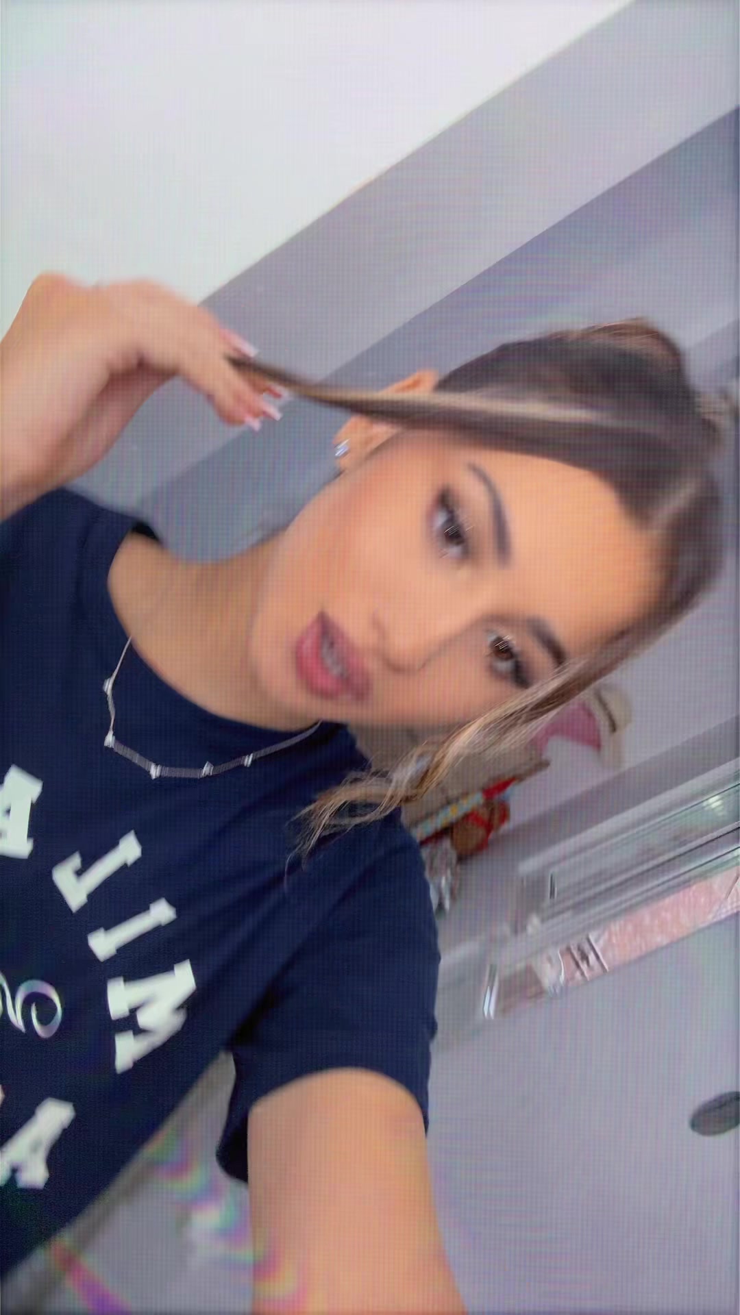@🖤