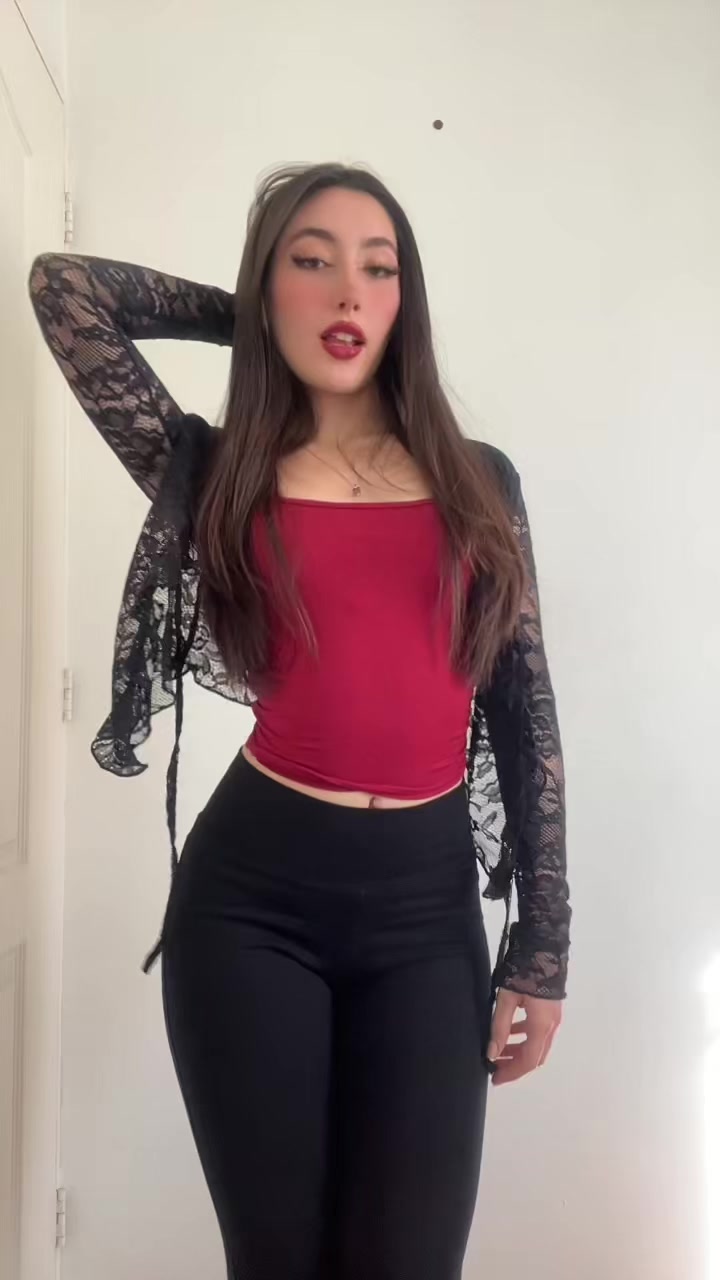 @Renata🥀