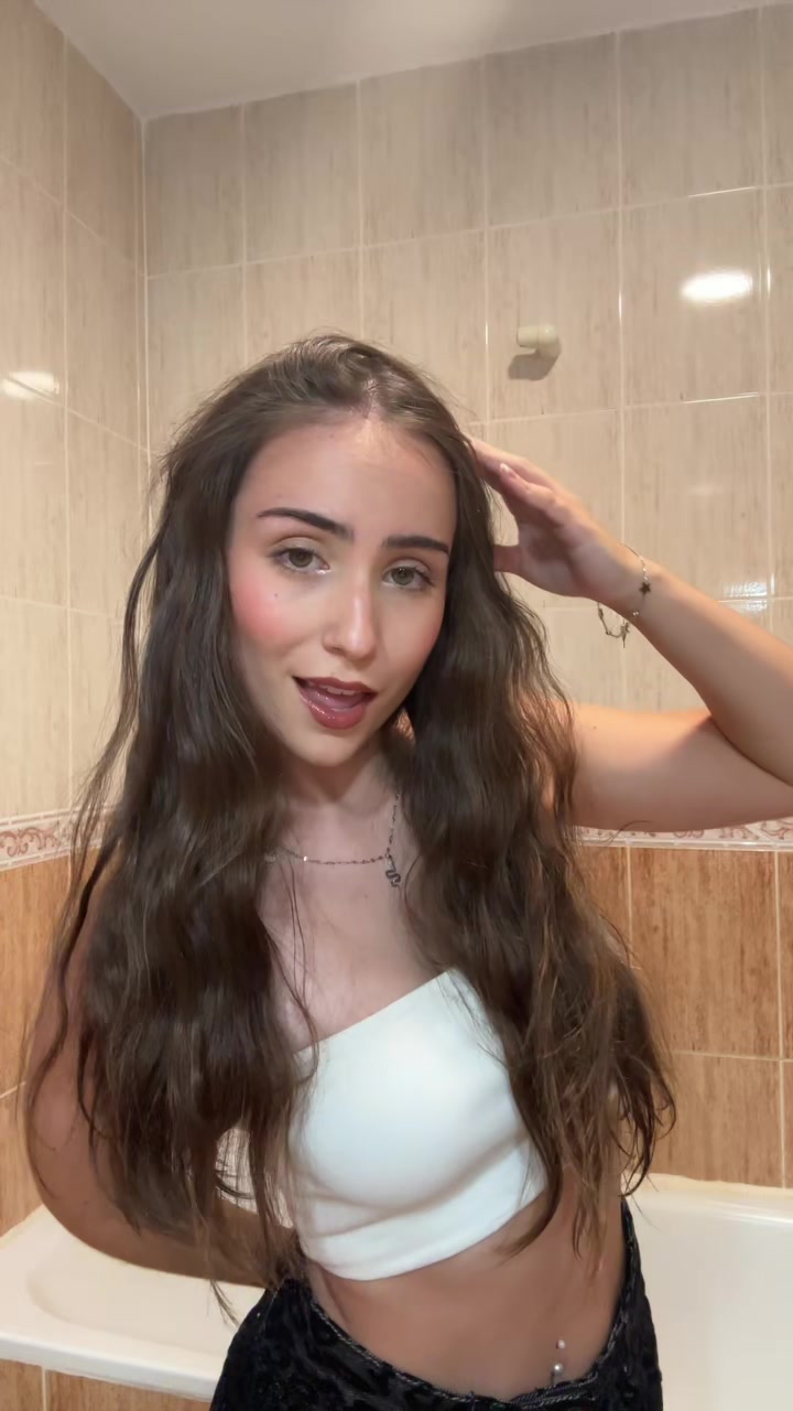 @maariaasimon