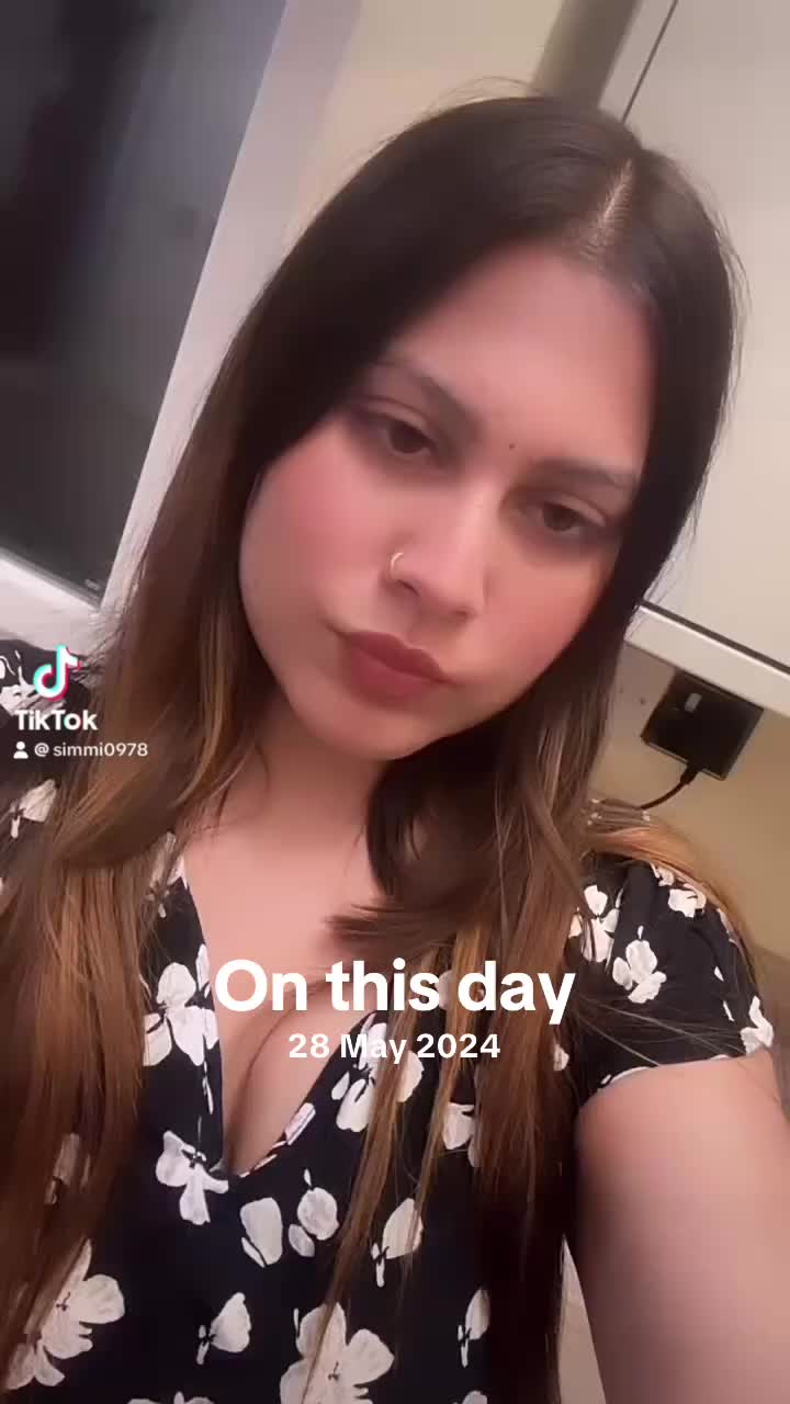 @simmi_9781
