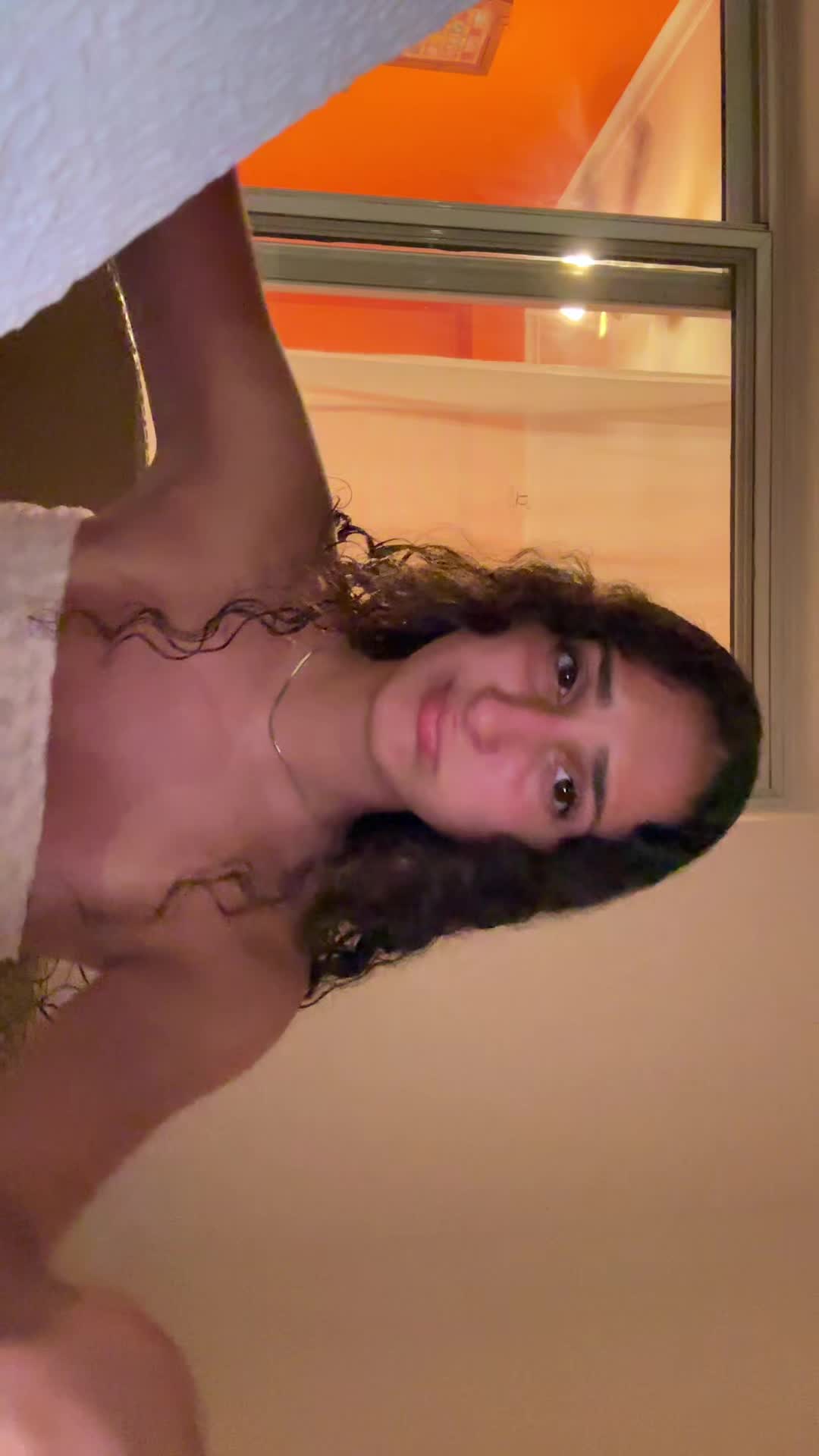 @elenó