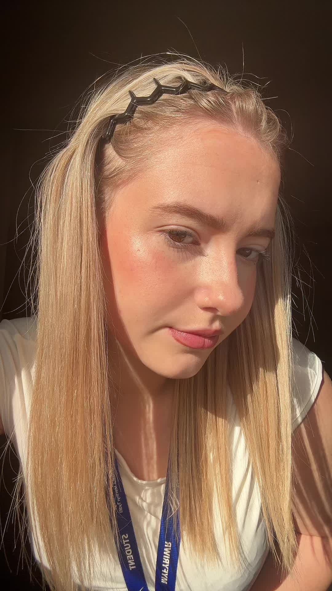 @??