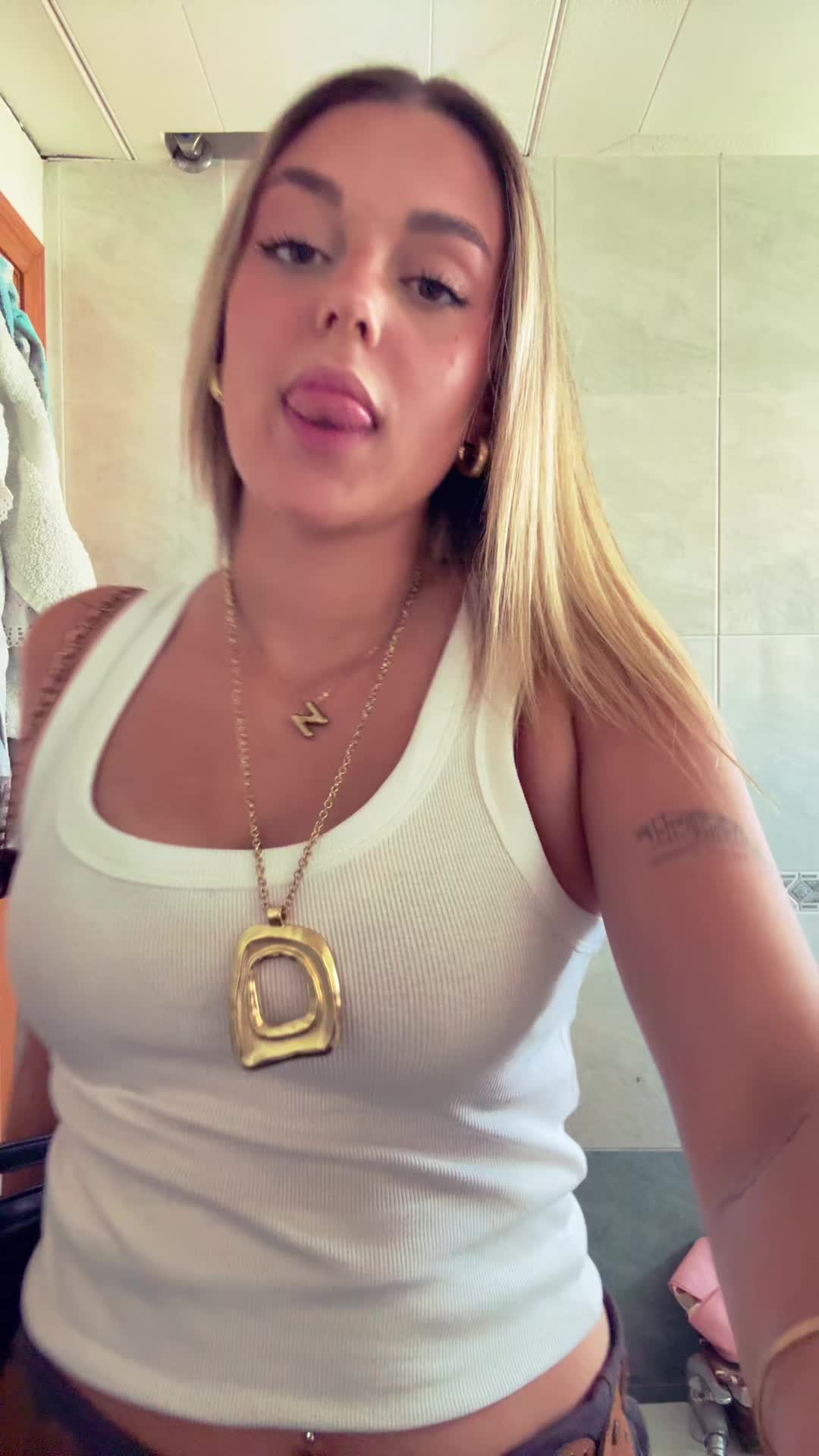 @noeee