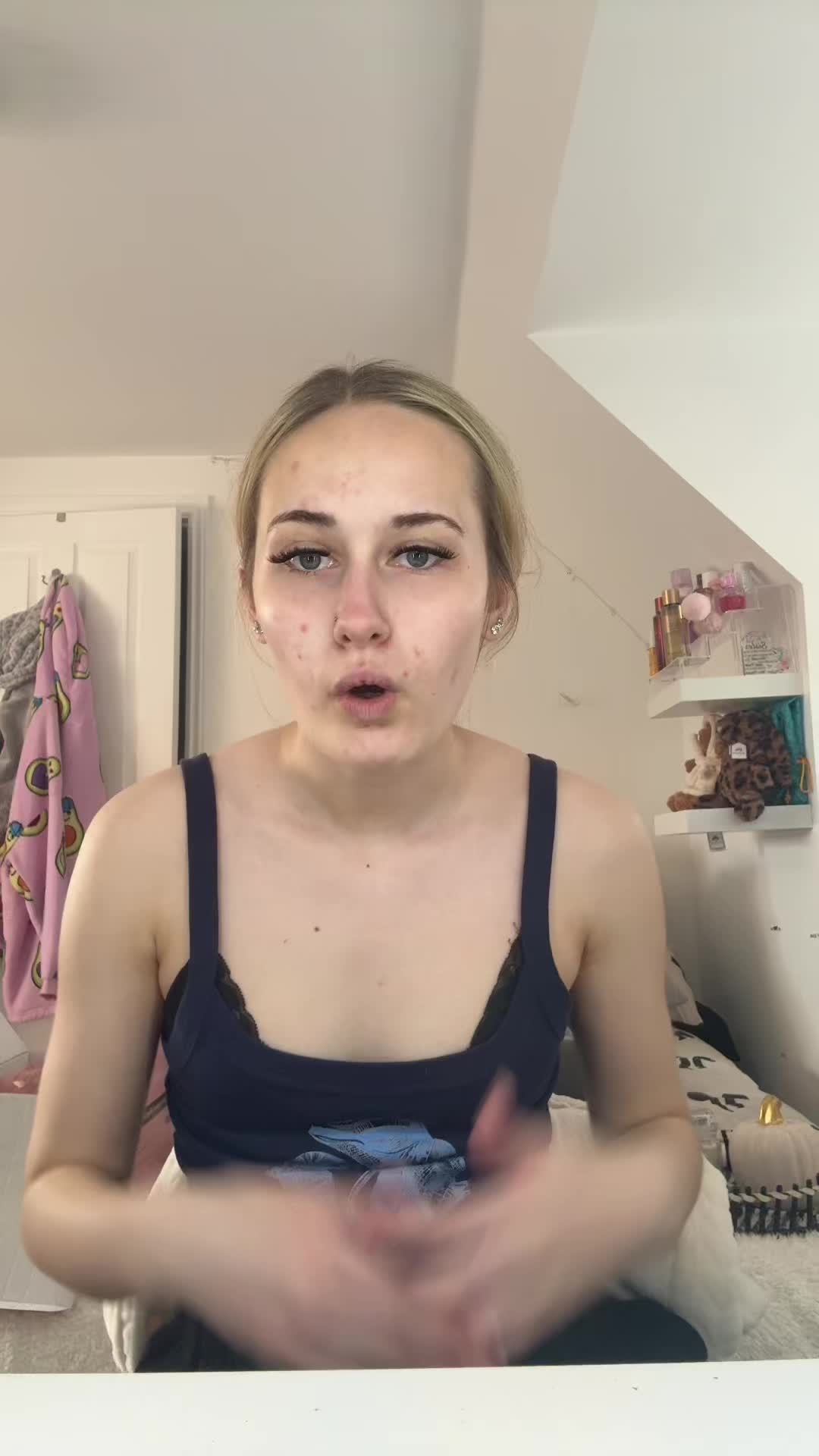 @𝒞𝒽𝑒𝓁𝓈𝑒𝓎  🎀