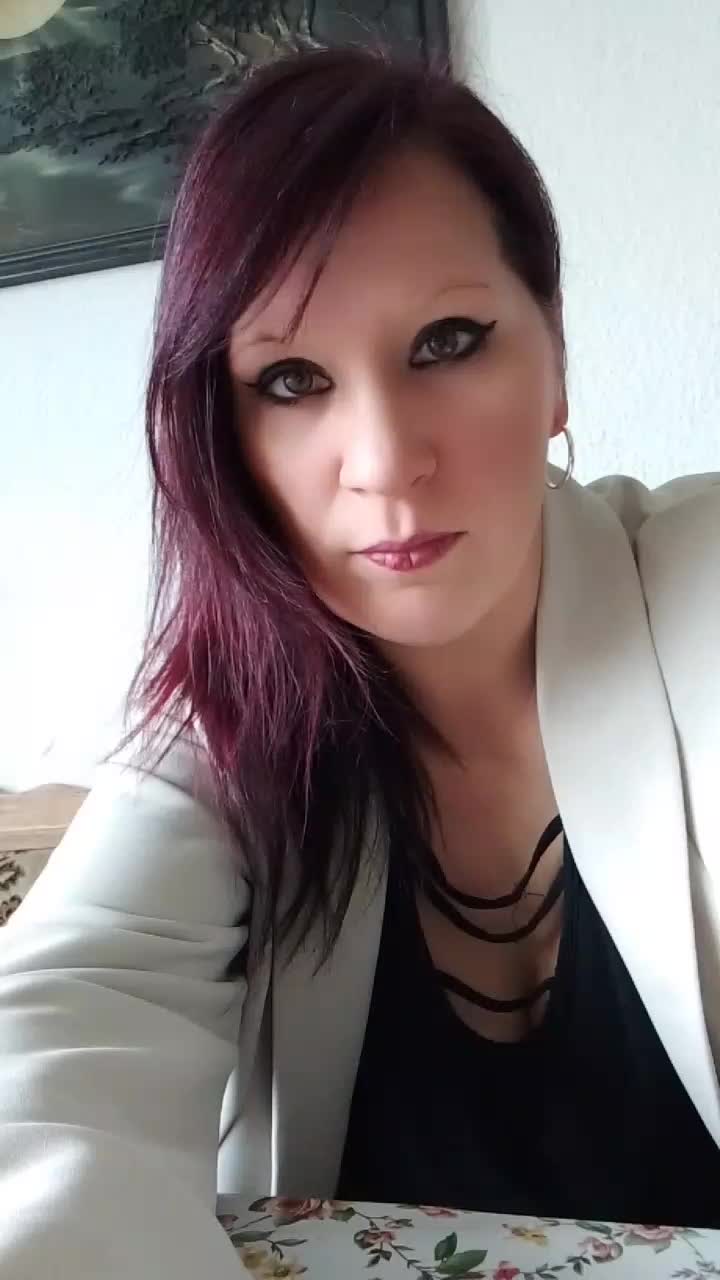 @Leni