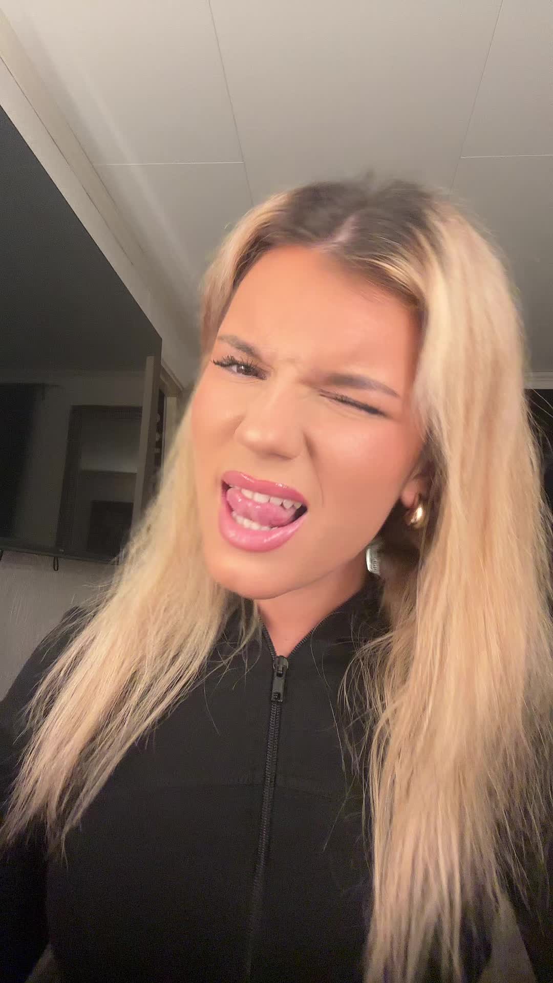 @sb