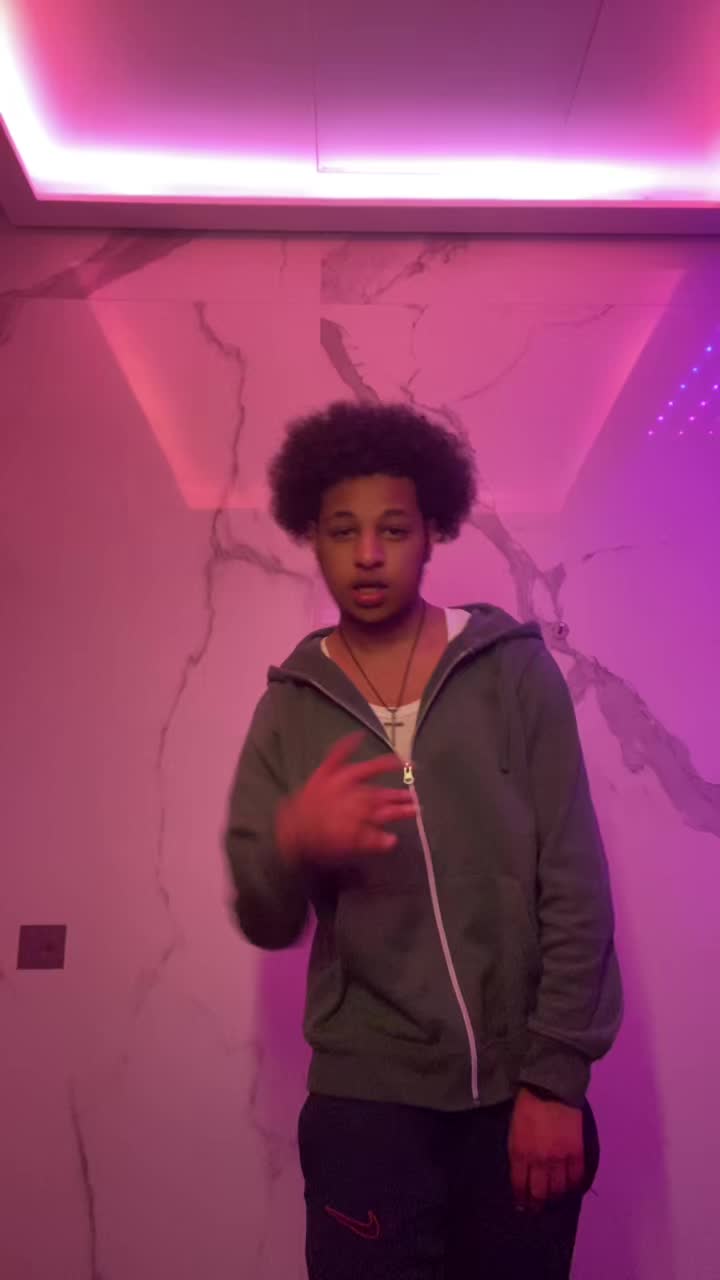 @miko __MK 🎥