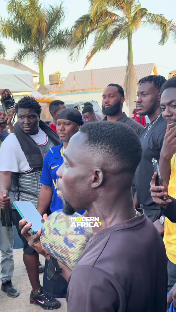 @Modern Africa / Blogger