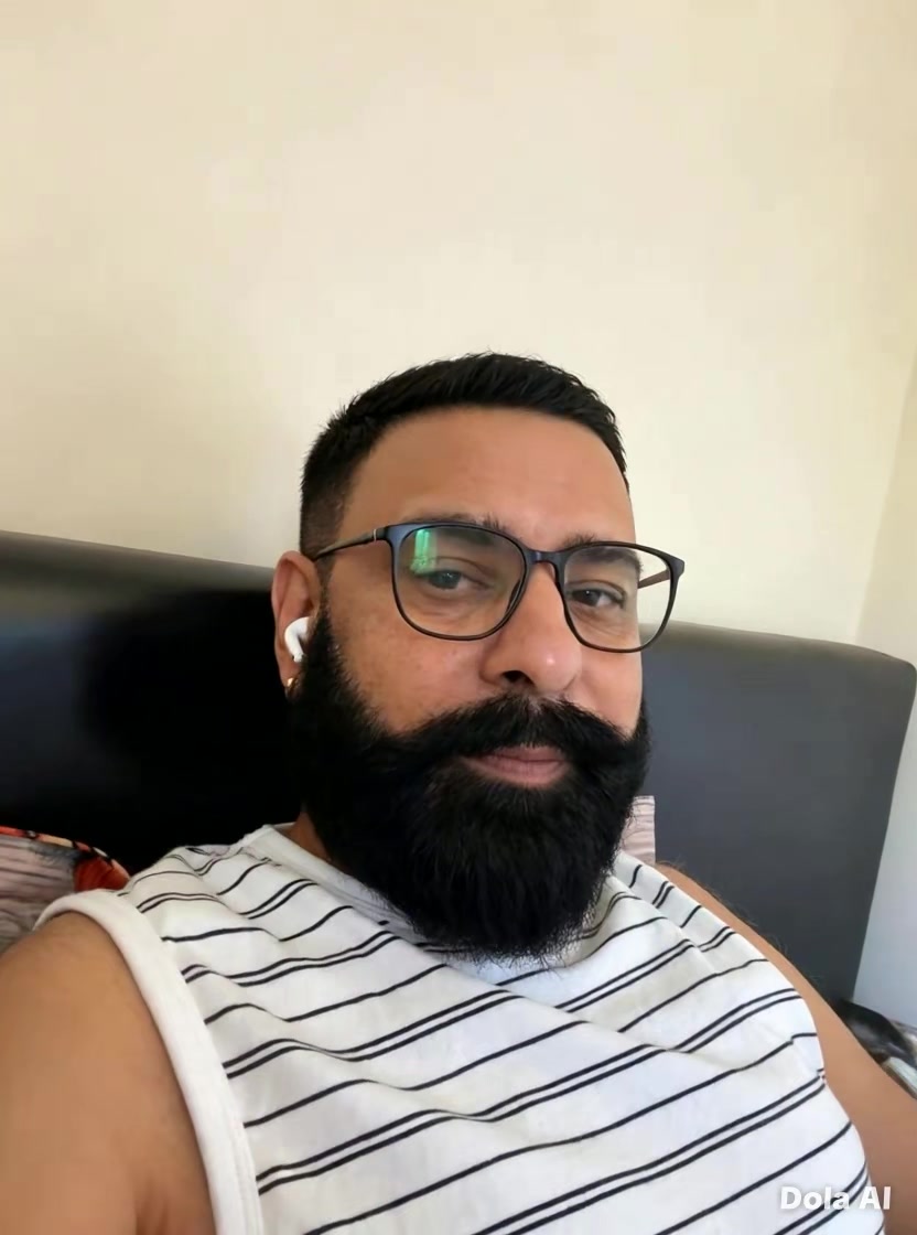 @Aman Grewal 🇬🇧