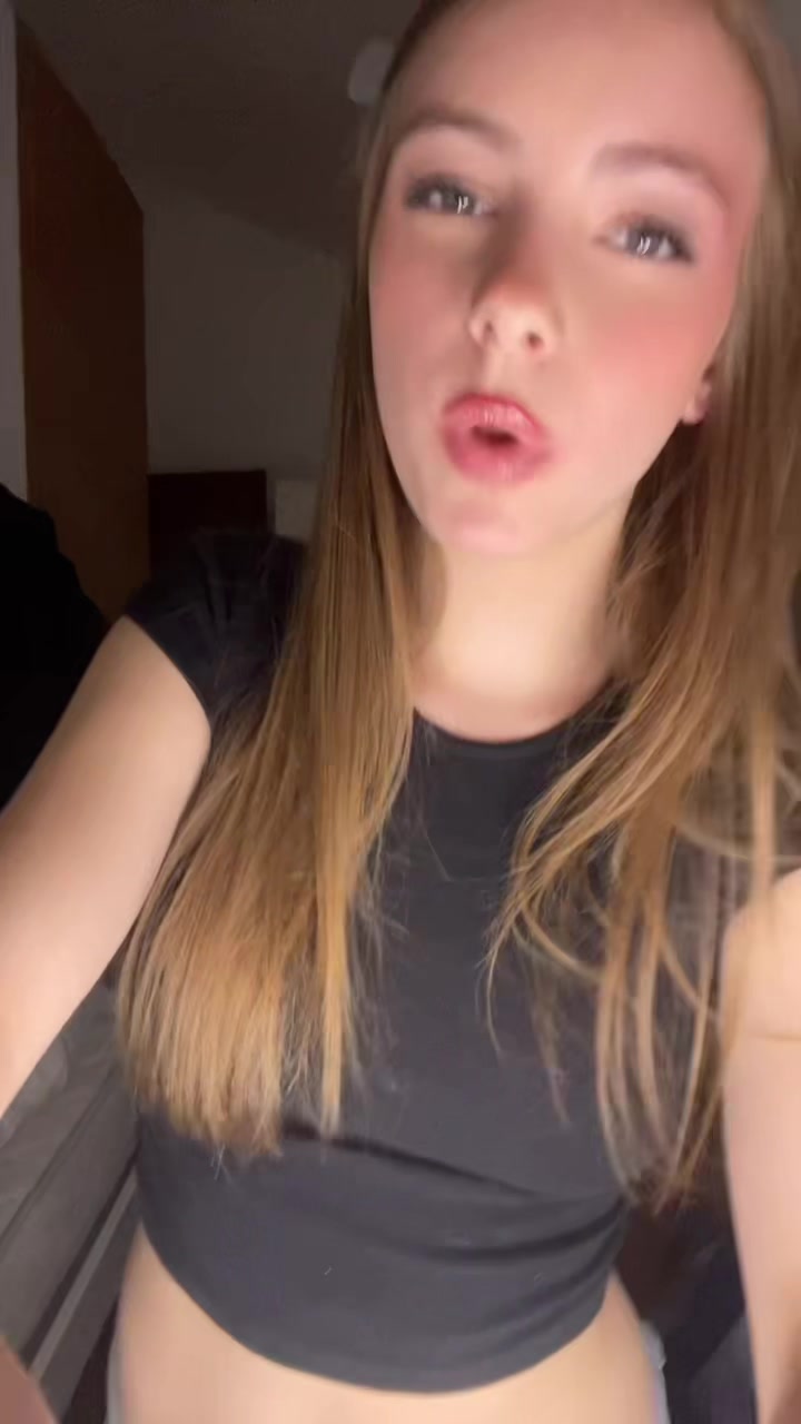 @𝐟𝐥𝐚𝐯𝐢𝐚𝐠𝐨𝐡𝐚𝐫𝐝ꨄ☆