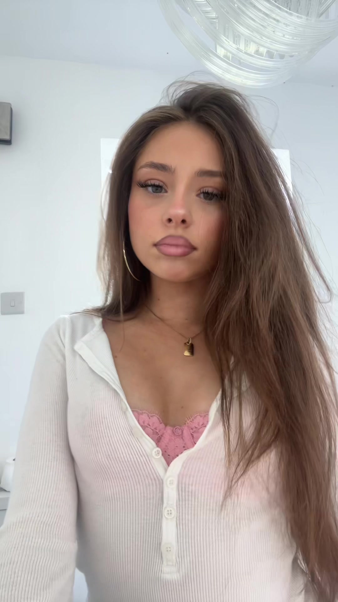 @𝑽𝒂𝒍𝒆𝒏𝒕𝒊𝒏𝒂