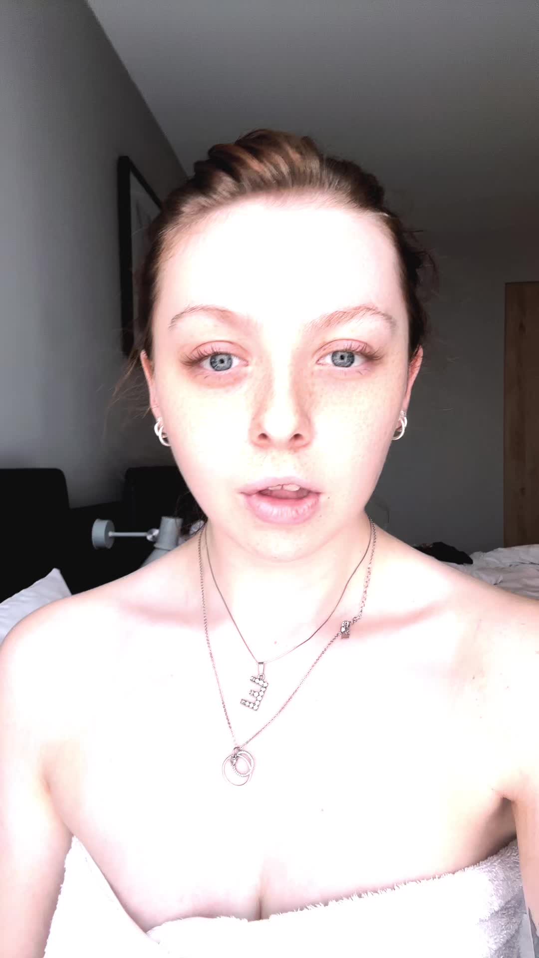 @Ez <3