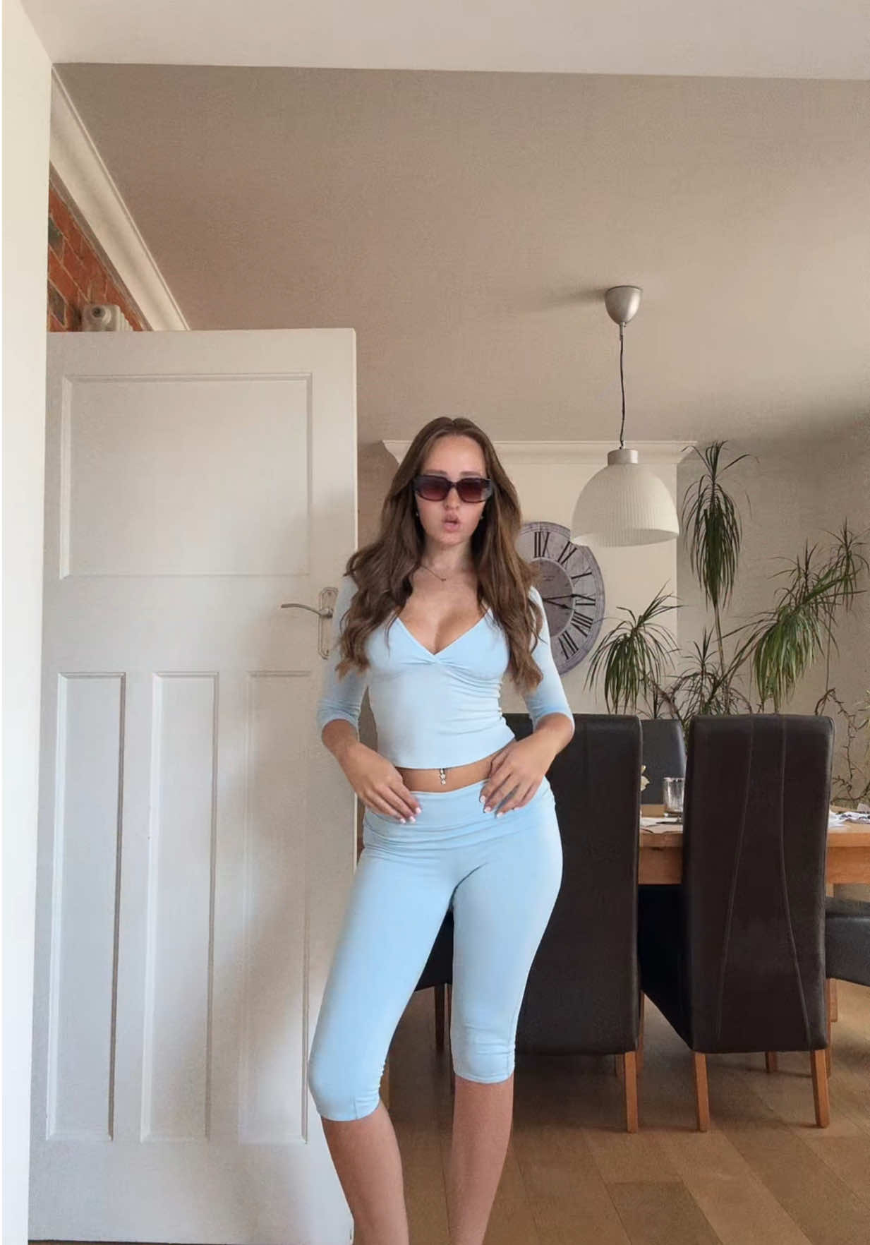 @𝐒𝐀𝐍𝐃𝐑𝐀 ☁️