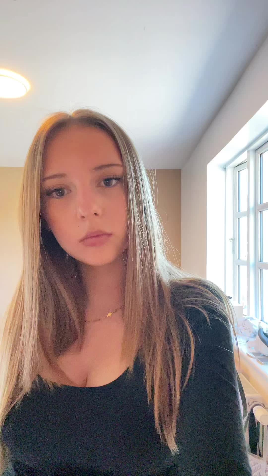 @𝓝𝓲𝓵𝓸𝓾 𝓝𝓮𝓵𝓵𝓲𝓮