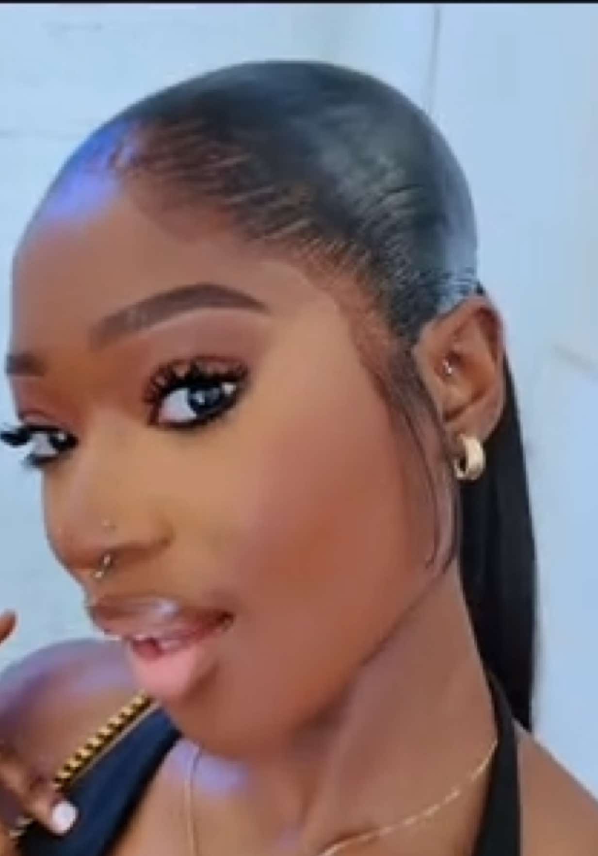 @chanelleakua