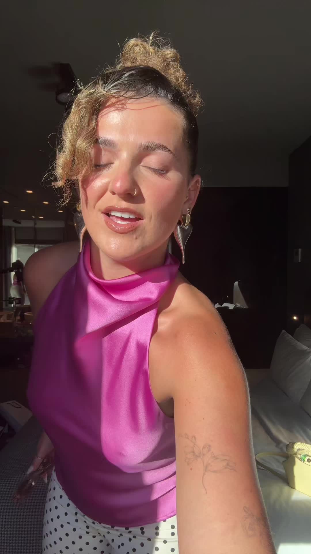 @elbuckles