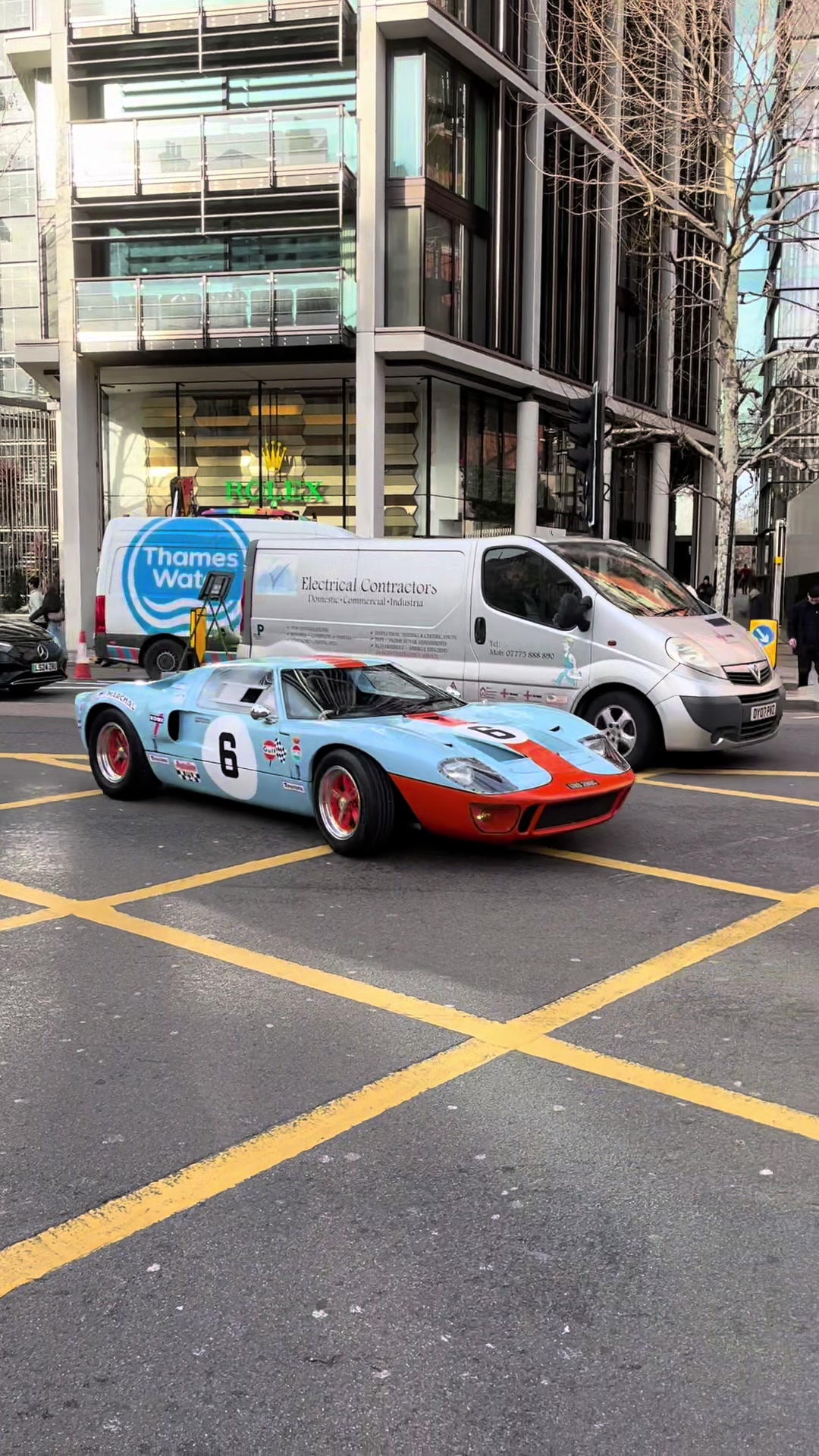 @Hypercars of London