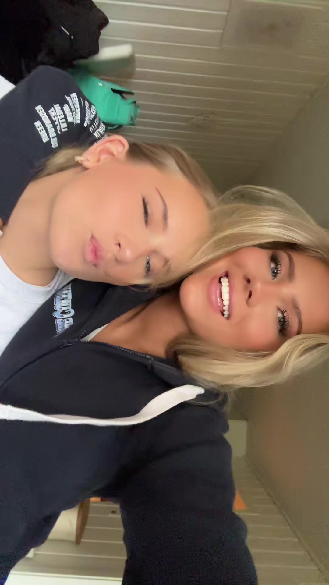 @KLAVENES🌟
