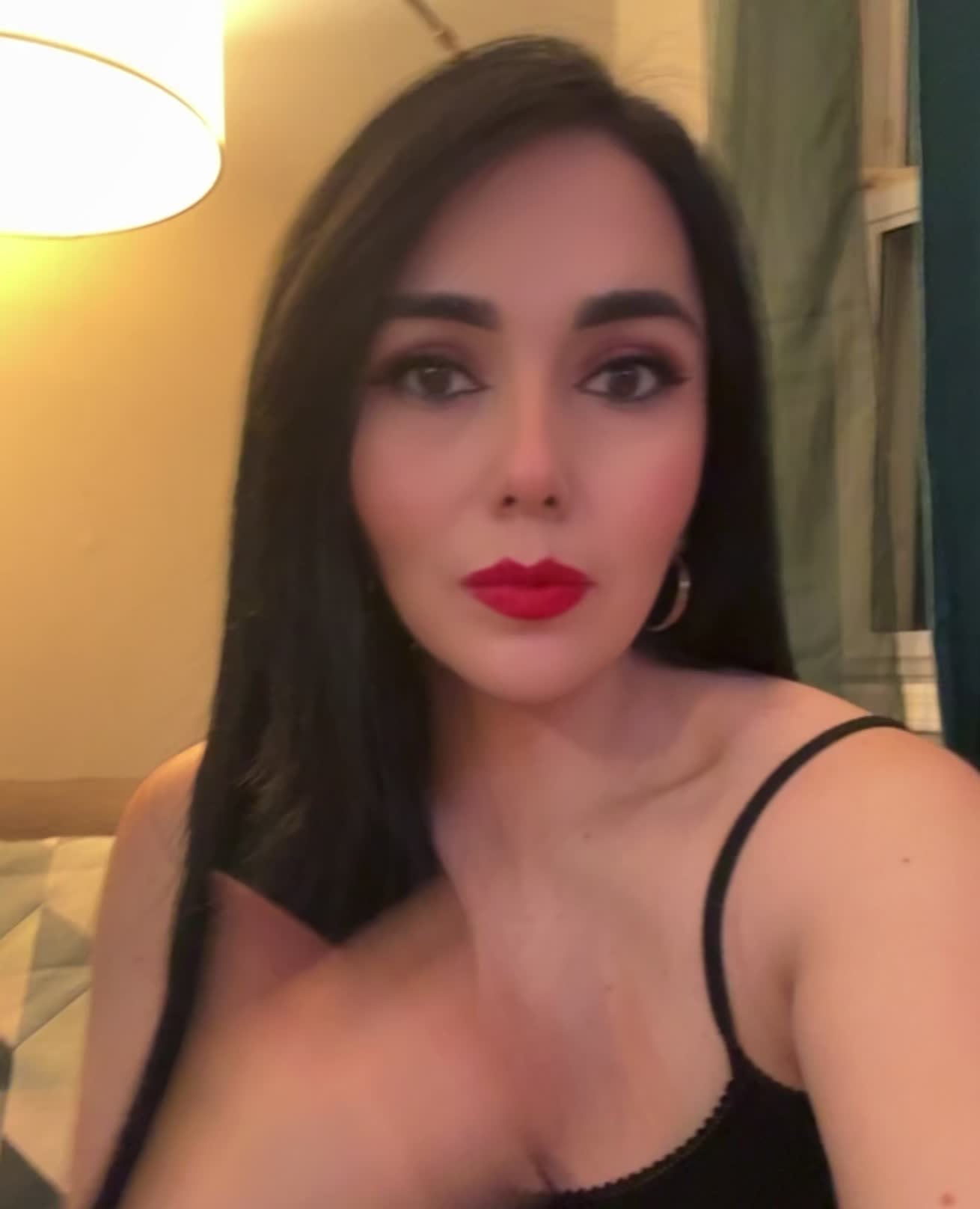 @Lis180745
