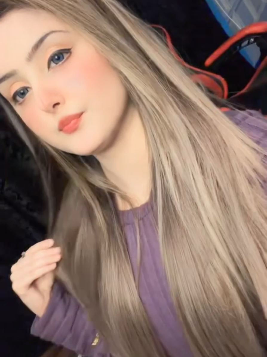 @Aყɱι Sԋαԋ🦋