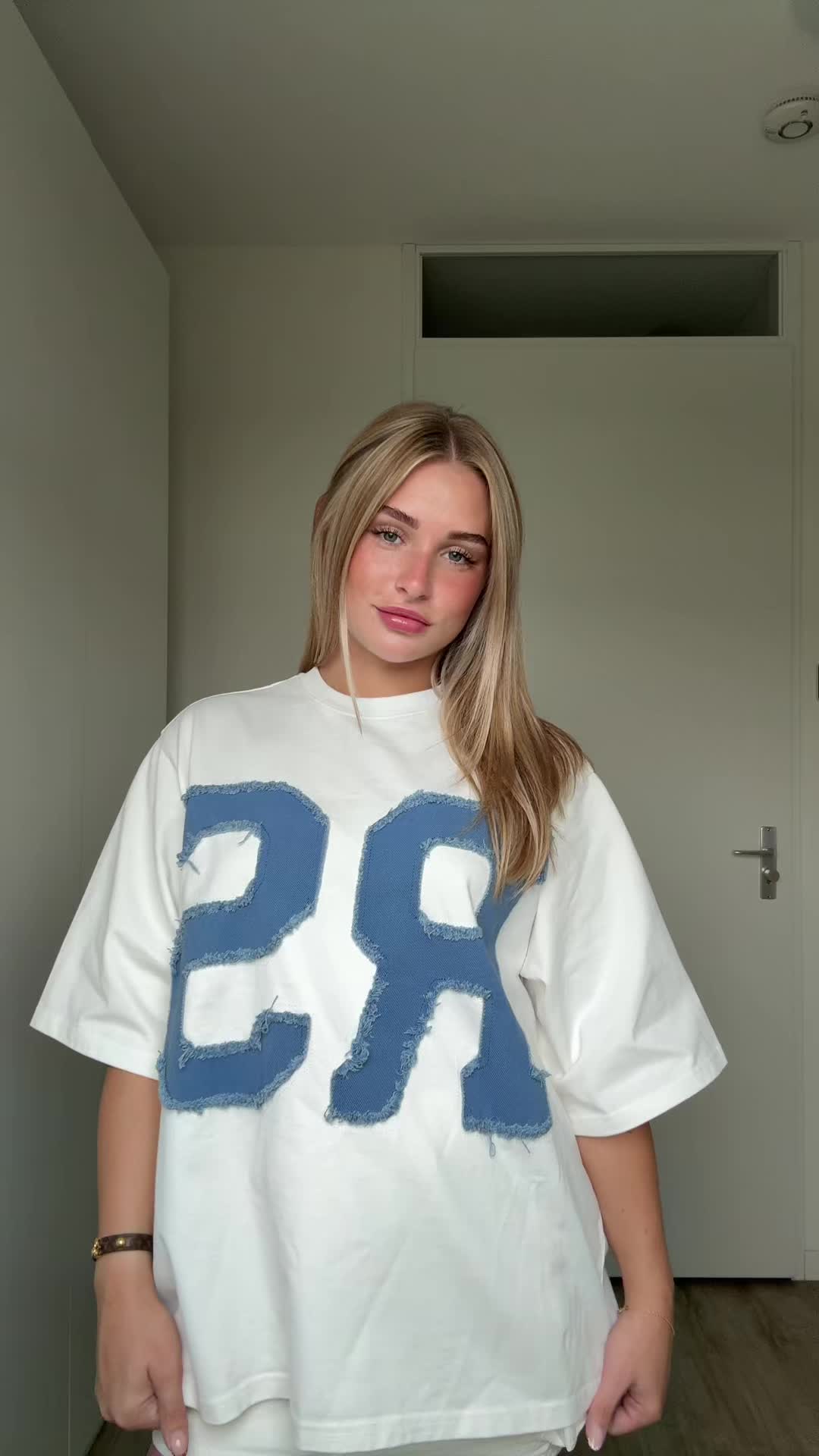 @NAOMI VAN EEREN
