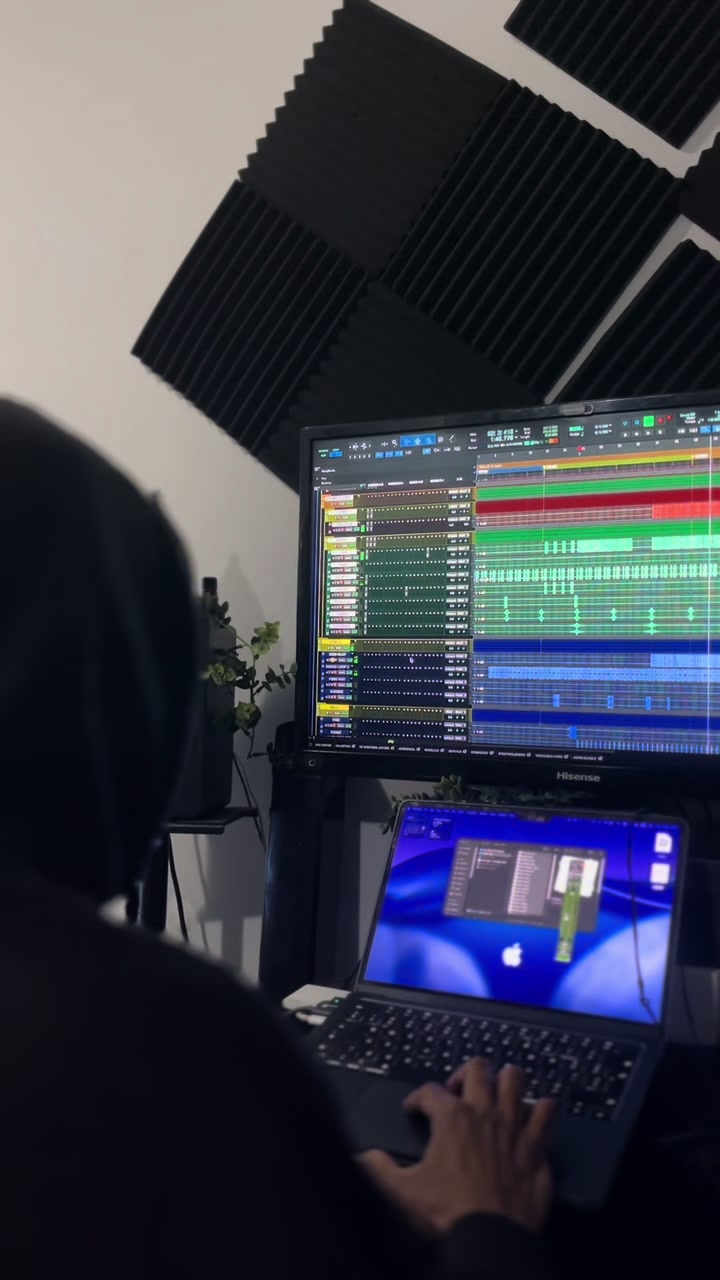 @PhemeloSaxer