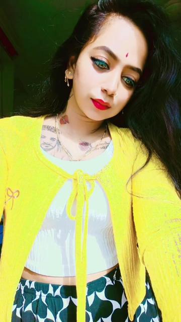 @💛🕊️SMILE_QUEEN🕊️💛