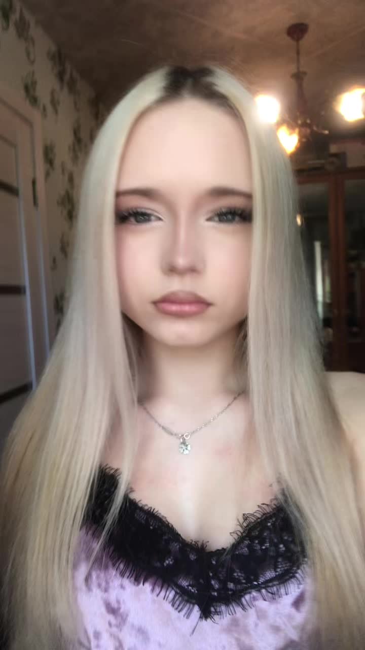 @аняяя