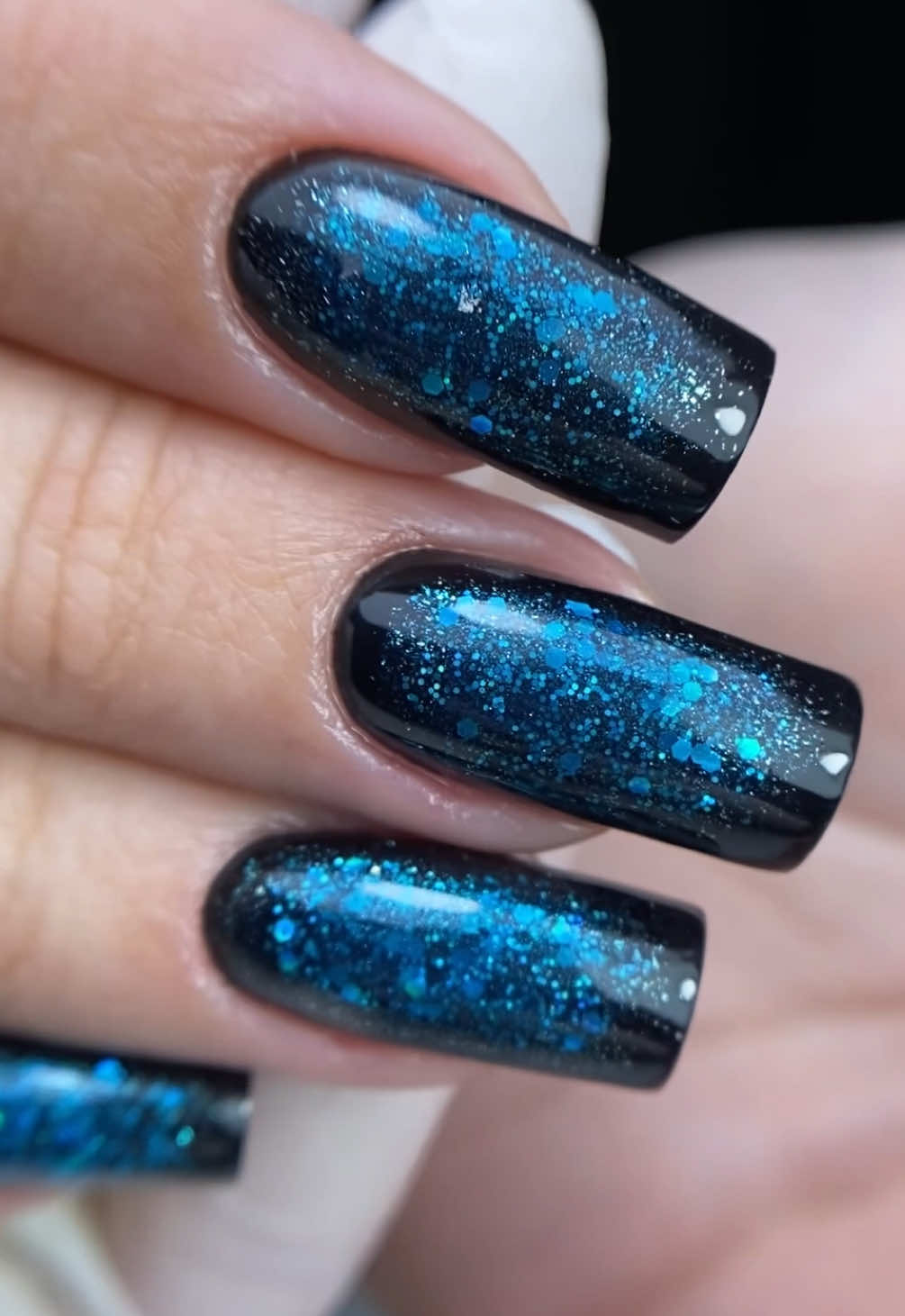 @zuk_nails