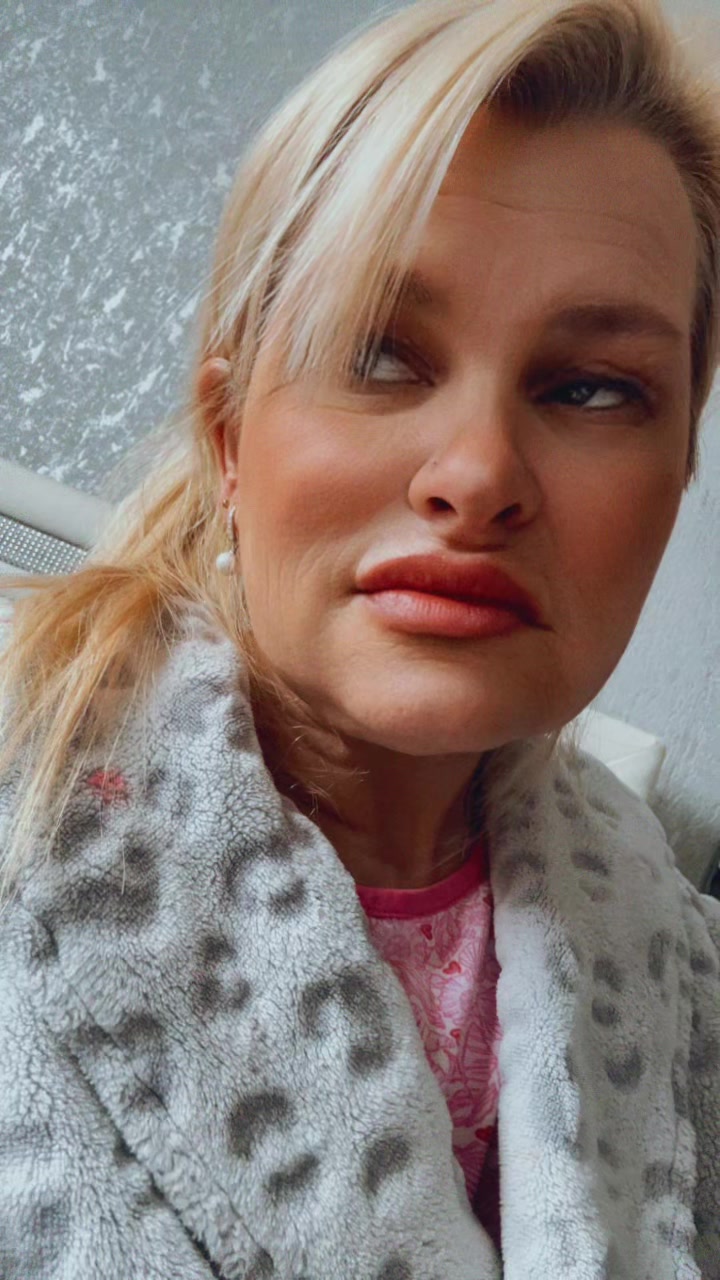 @nikki_19742