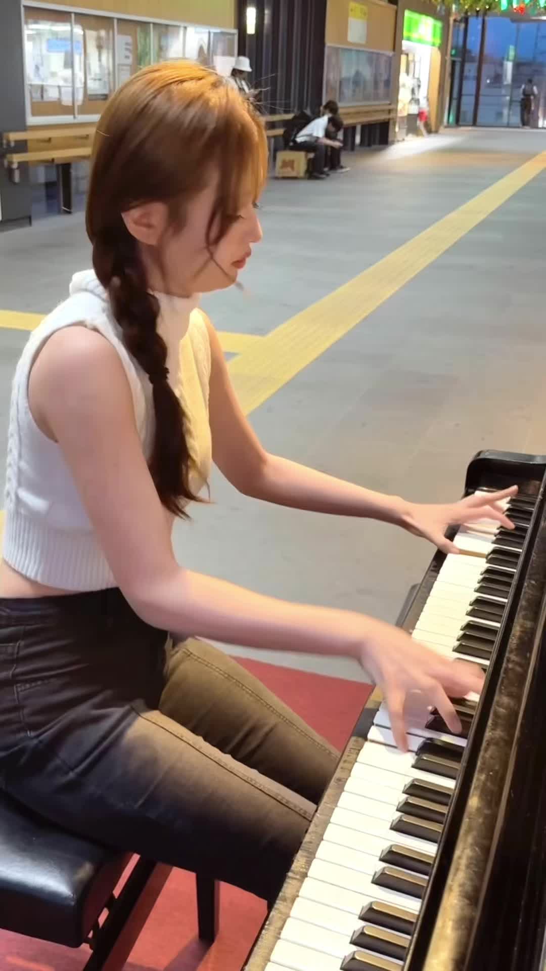 @雨宮 由乙花🐇🎹
