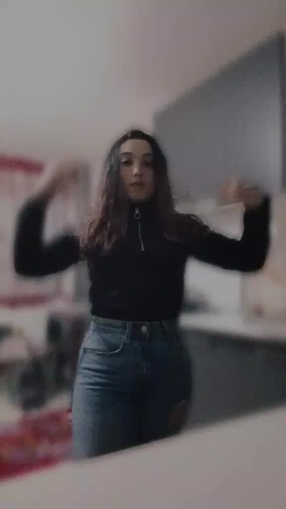 @Elena ella