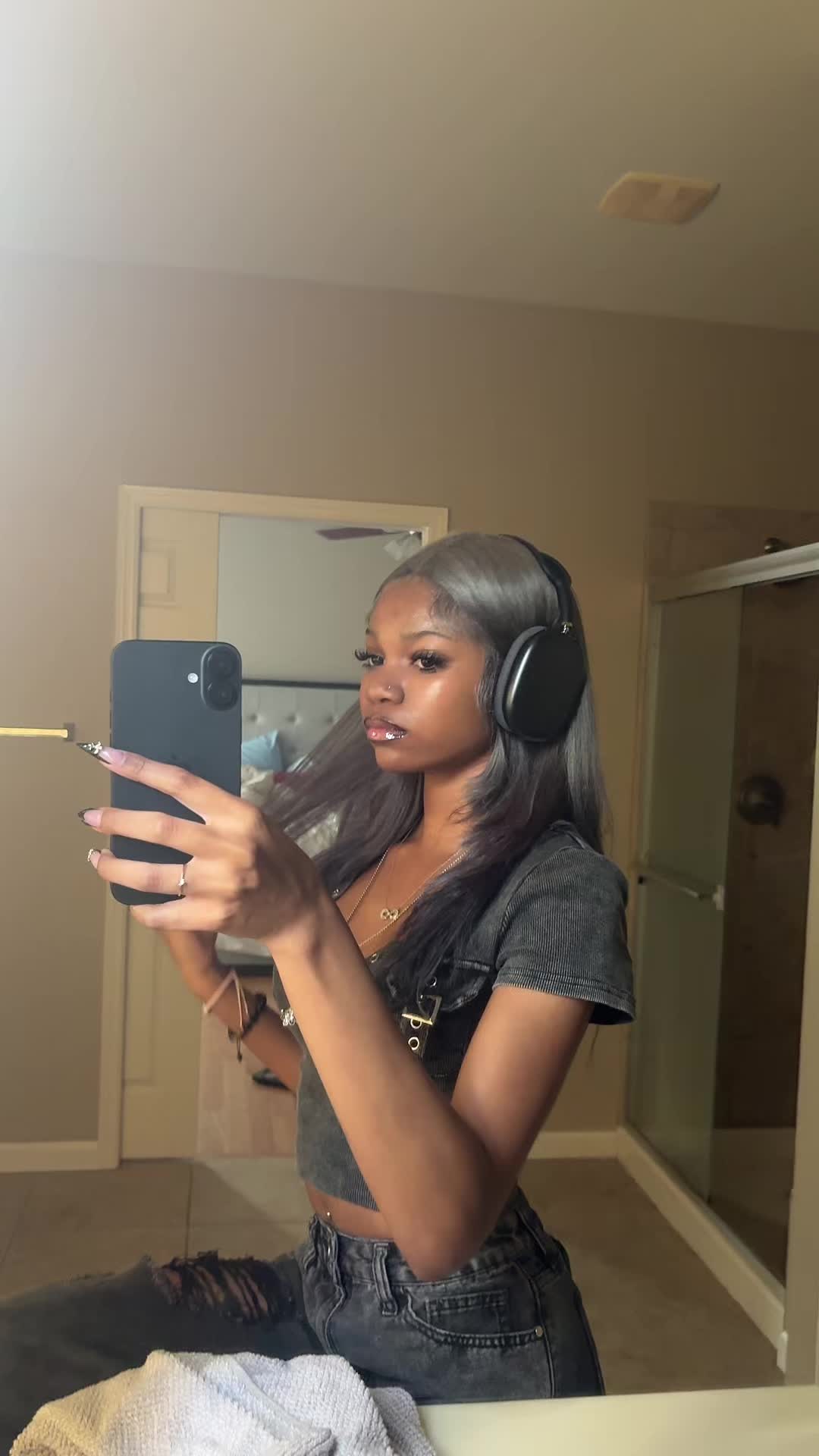 @jaszmyn ♱.