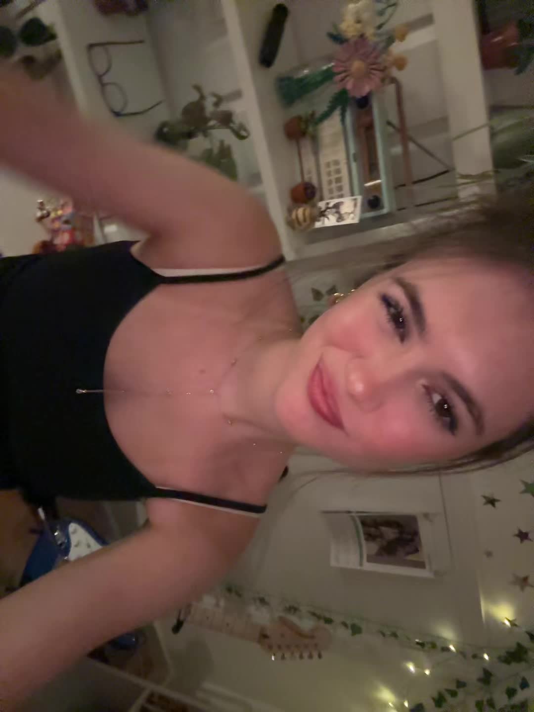 @ellie ⭑