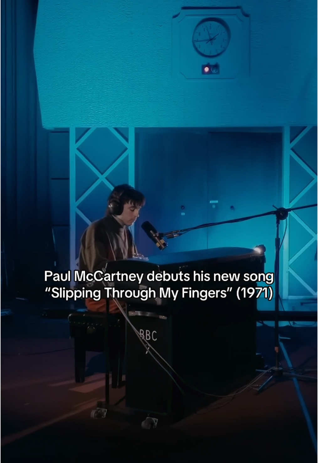 @Declan McKenna Daily