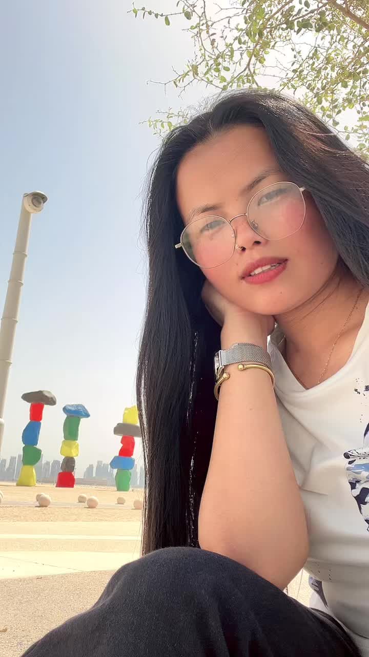 @Theemra🦋