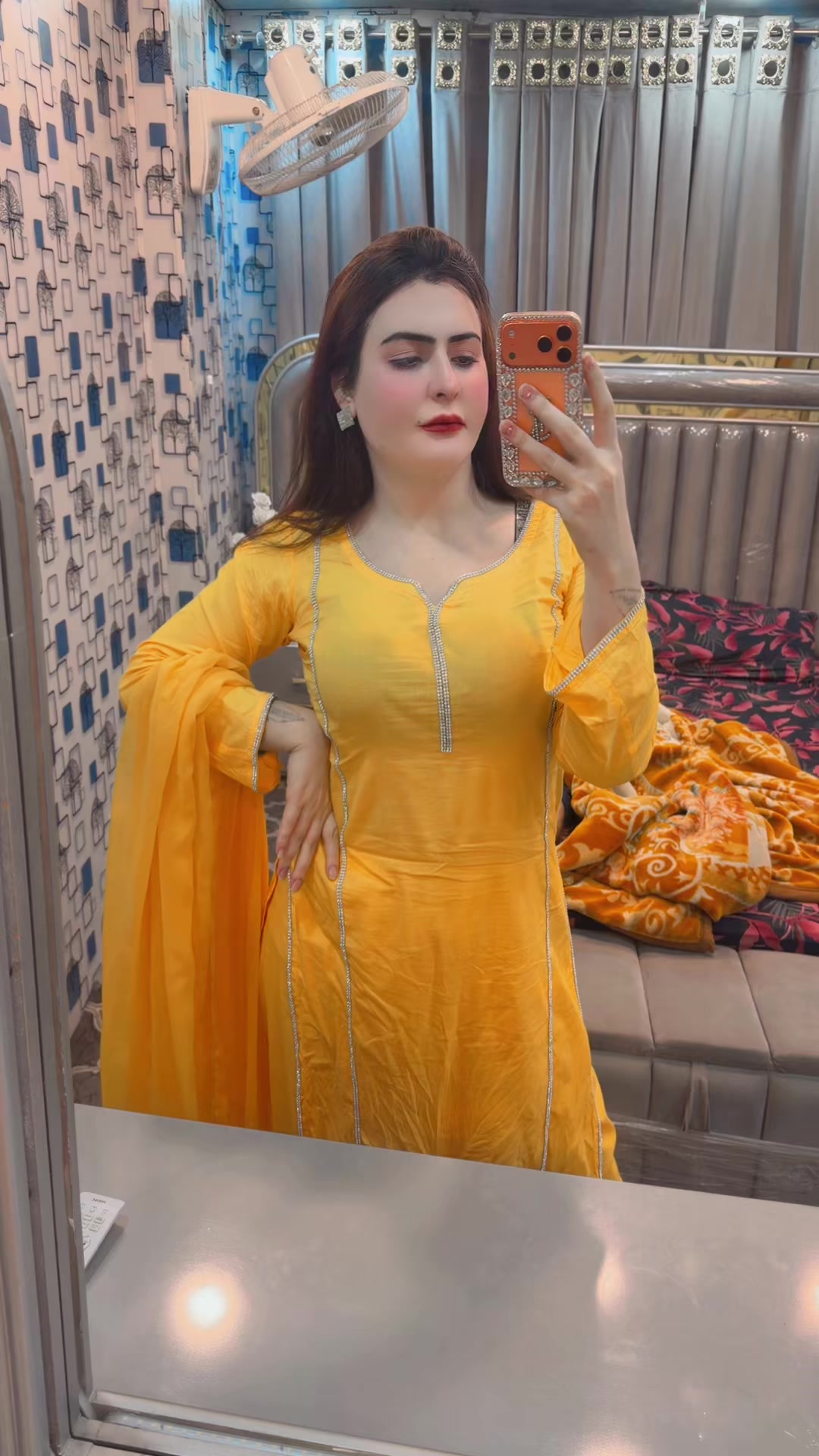 @Riya Khan34